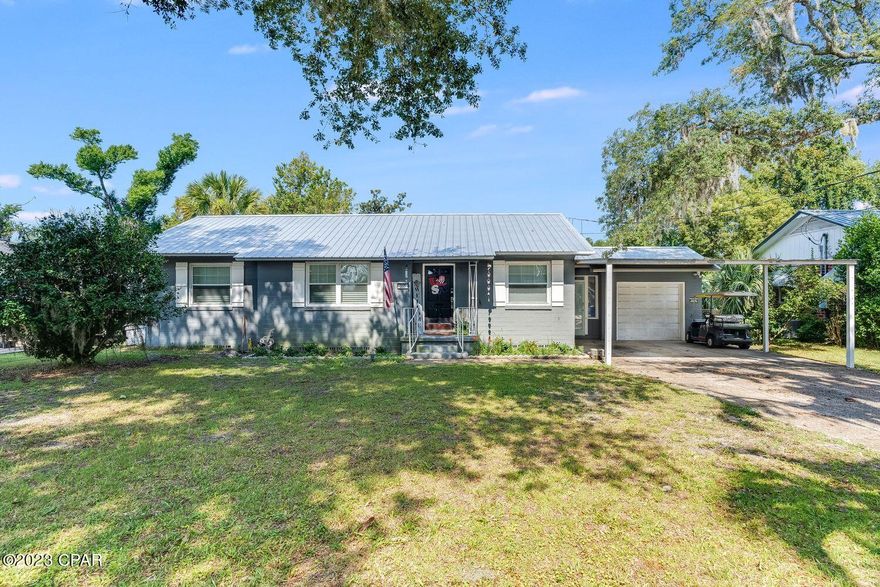 Beautiful well-maintained home in the highly desirable Cove neighborhood. S Bonita is lined with hundred year oak trees, accessible sidewalks and walking distance to coffee and wine, shopping and the Bay. This home is a three bedroom, two bathroom with a one-car garage, carport and an incredible in-ground saltwater pool! Metal roof was updated in 2022 as well as HVAC and plumbing.