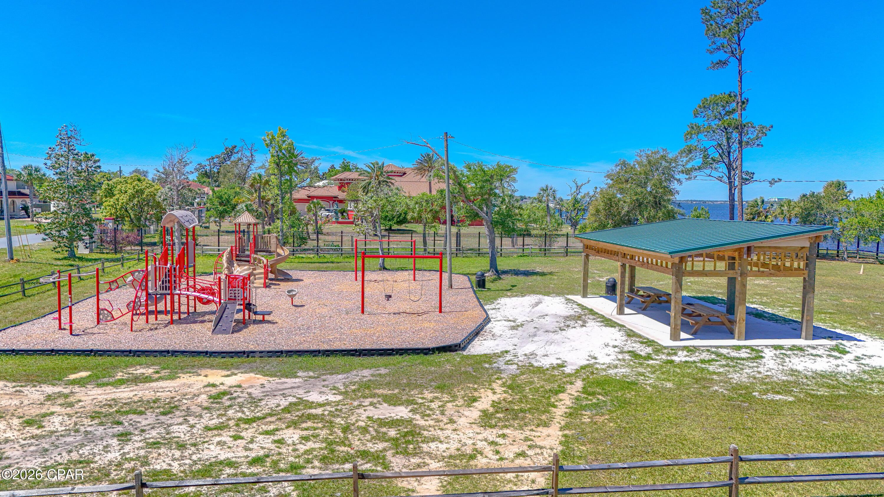 College Point 1st Add - Residential