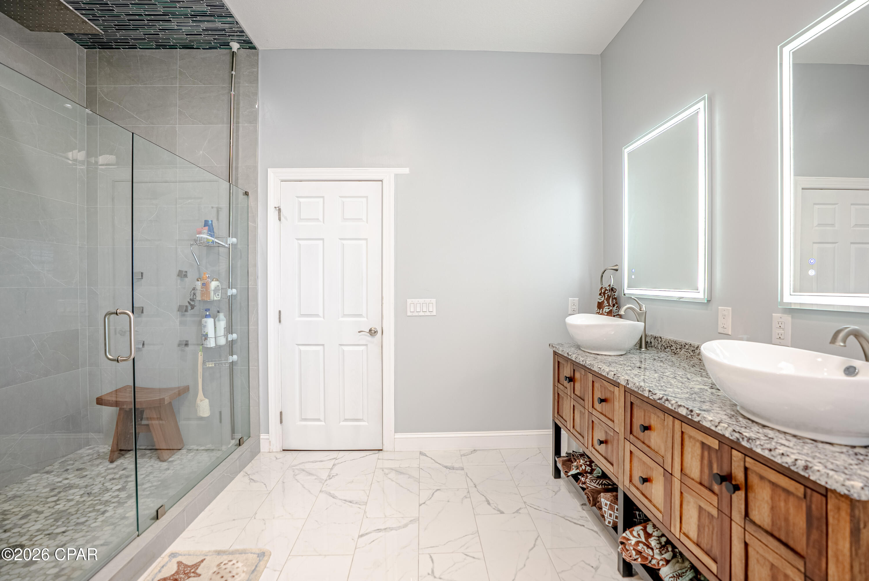 College Point 1st Add - Residential