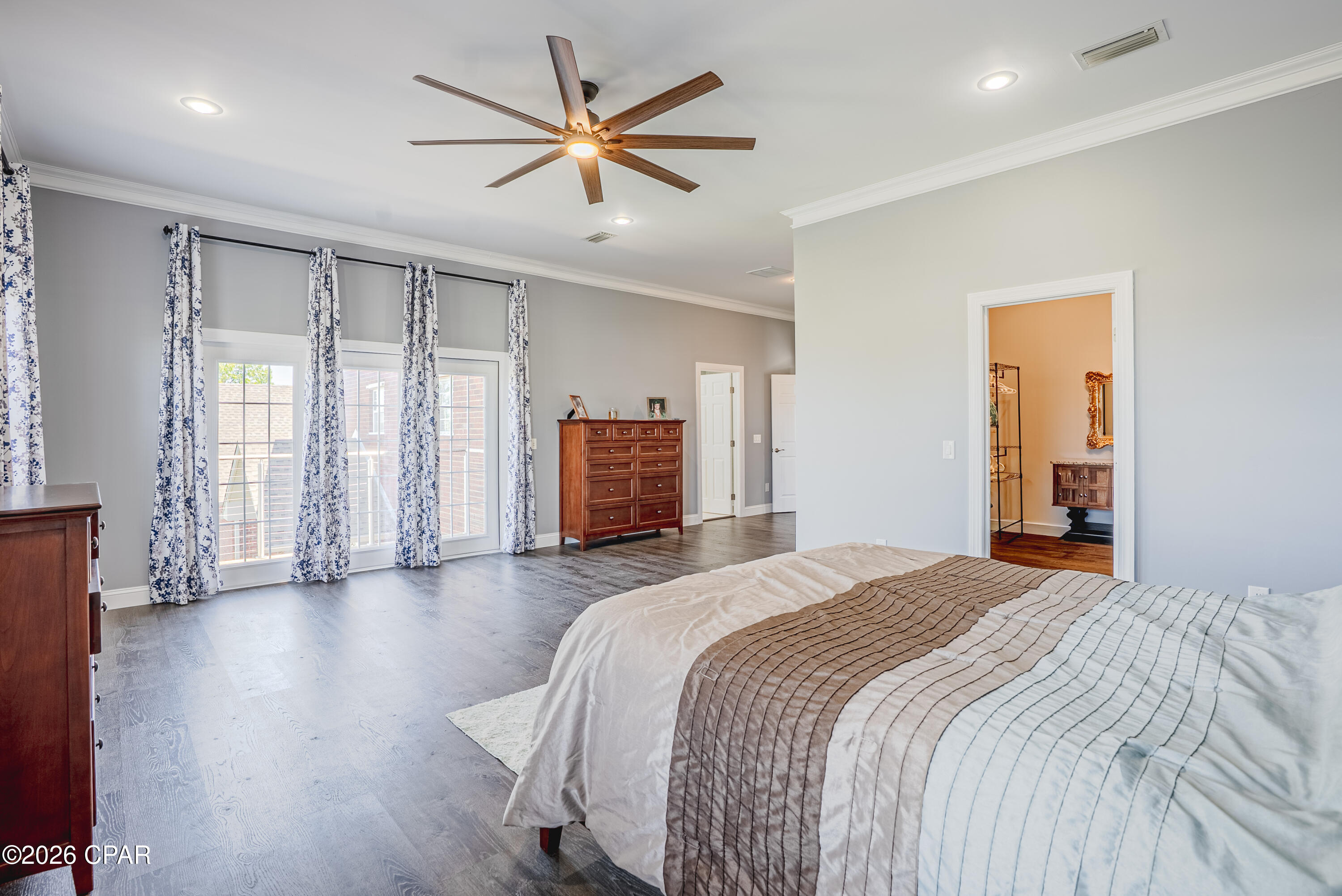 College Point 1st Add - Residential