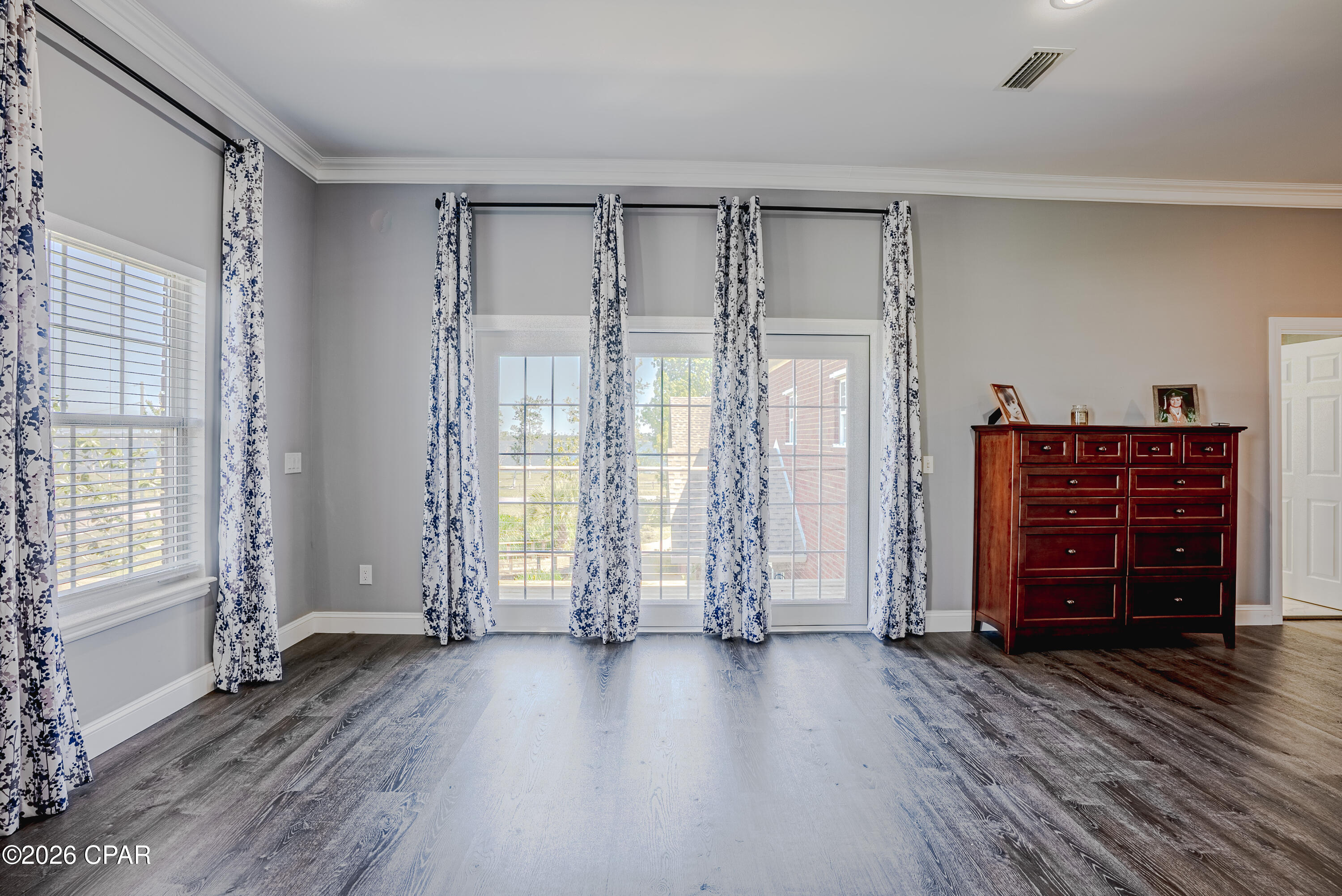 College Point 1st Add - Residential