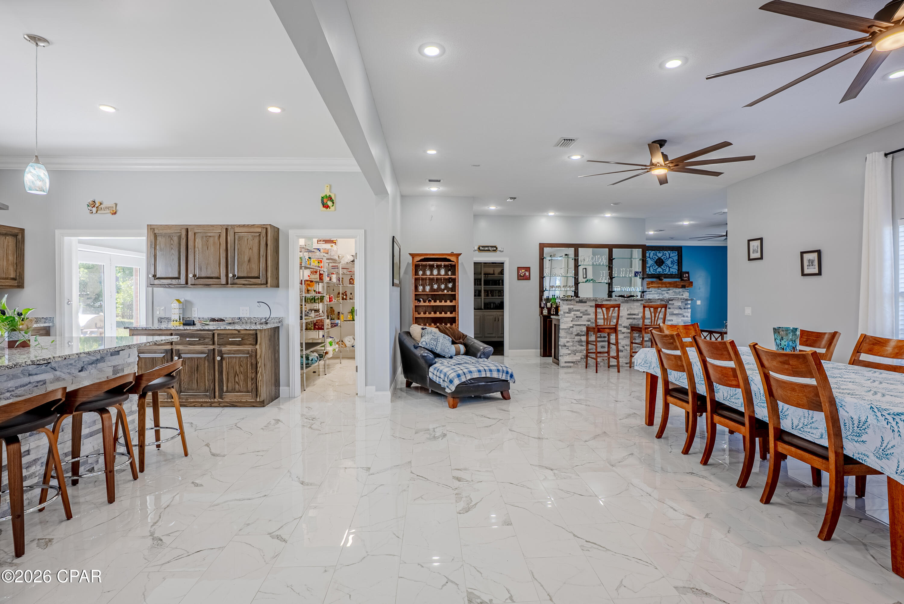 College Point 1st Add - Residential