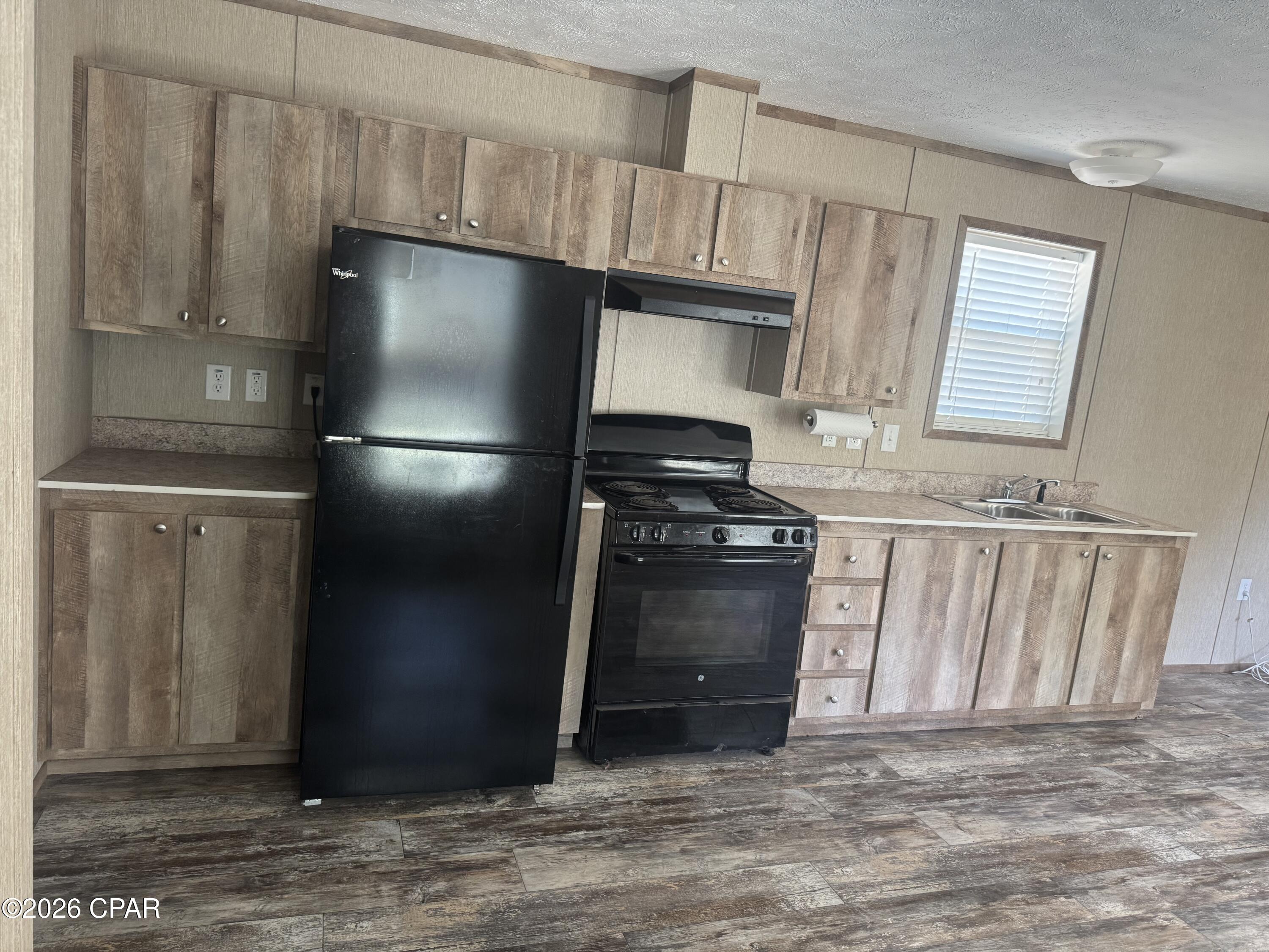 [No Recorded Subdiv] - Residential Lease