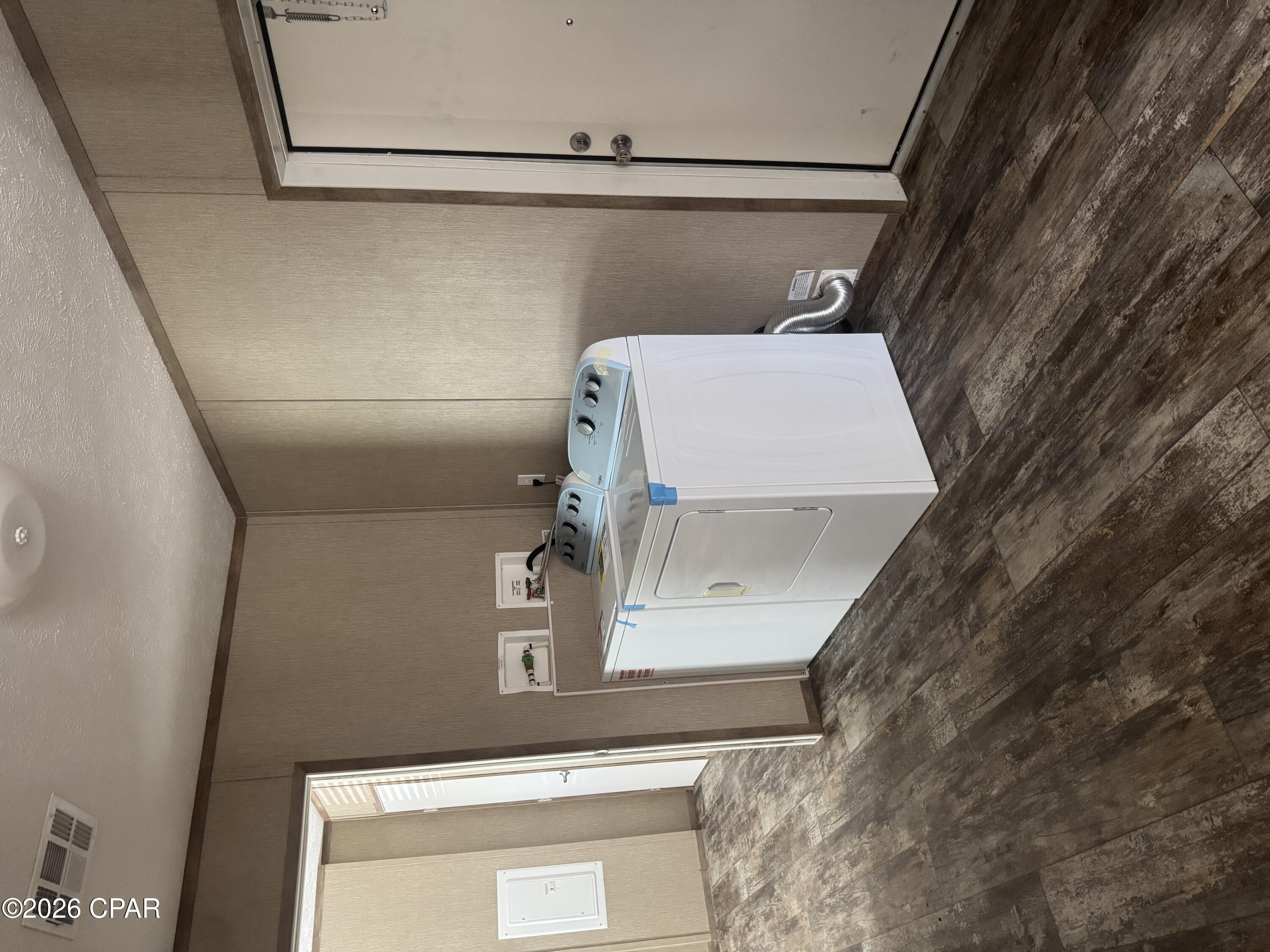 [No Recorded Subdiv] - Residential Lease