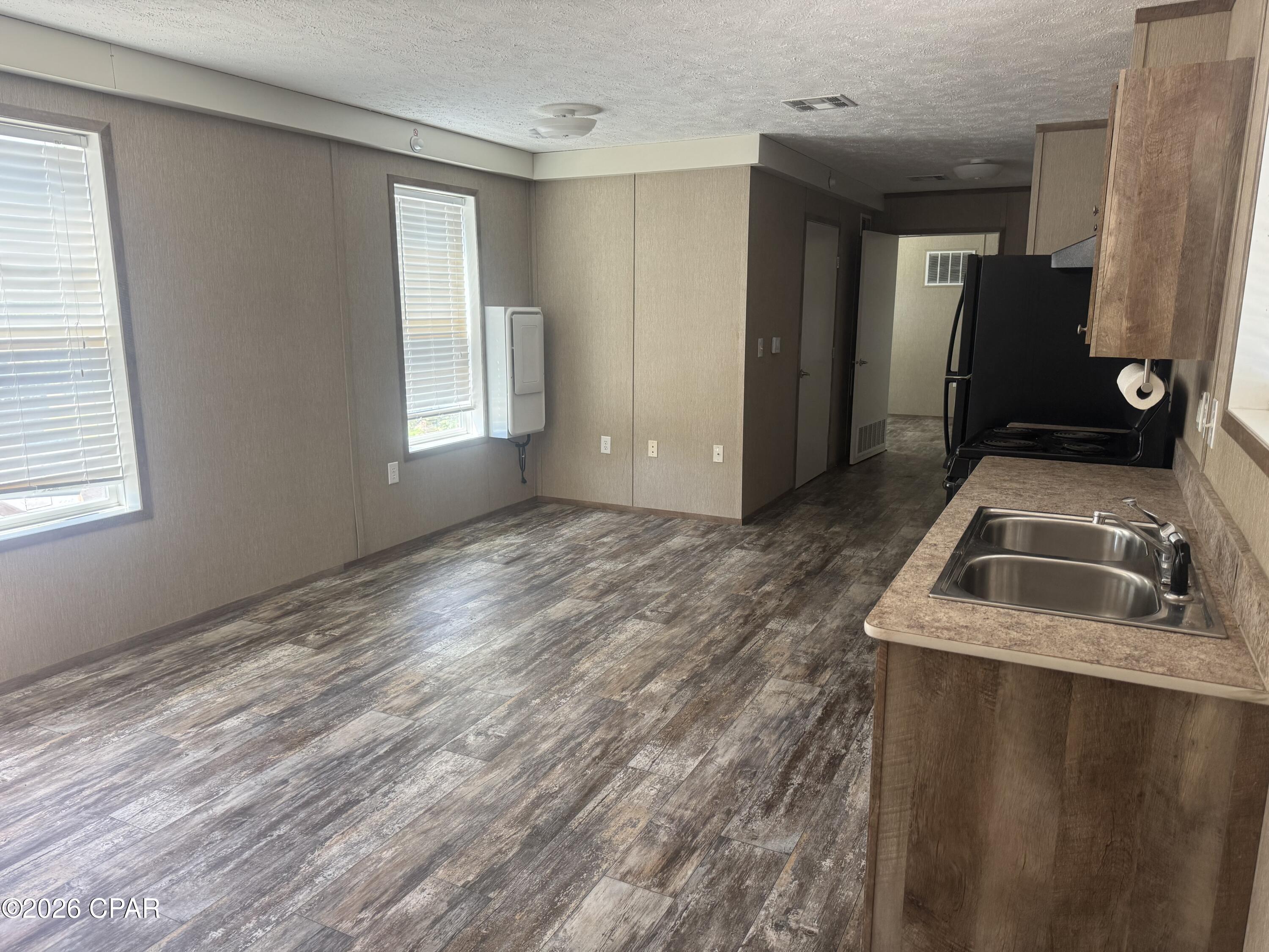 [No Recorded Subdiv] - Residential Lease