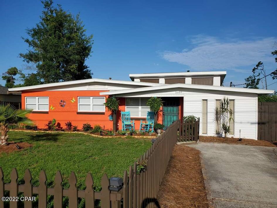 [No Recorded Subdiv] - Residential