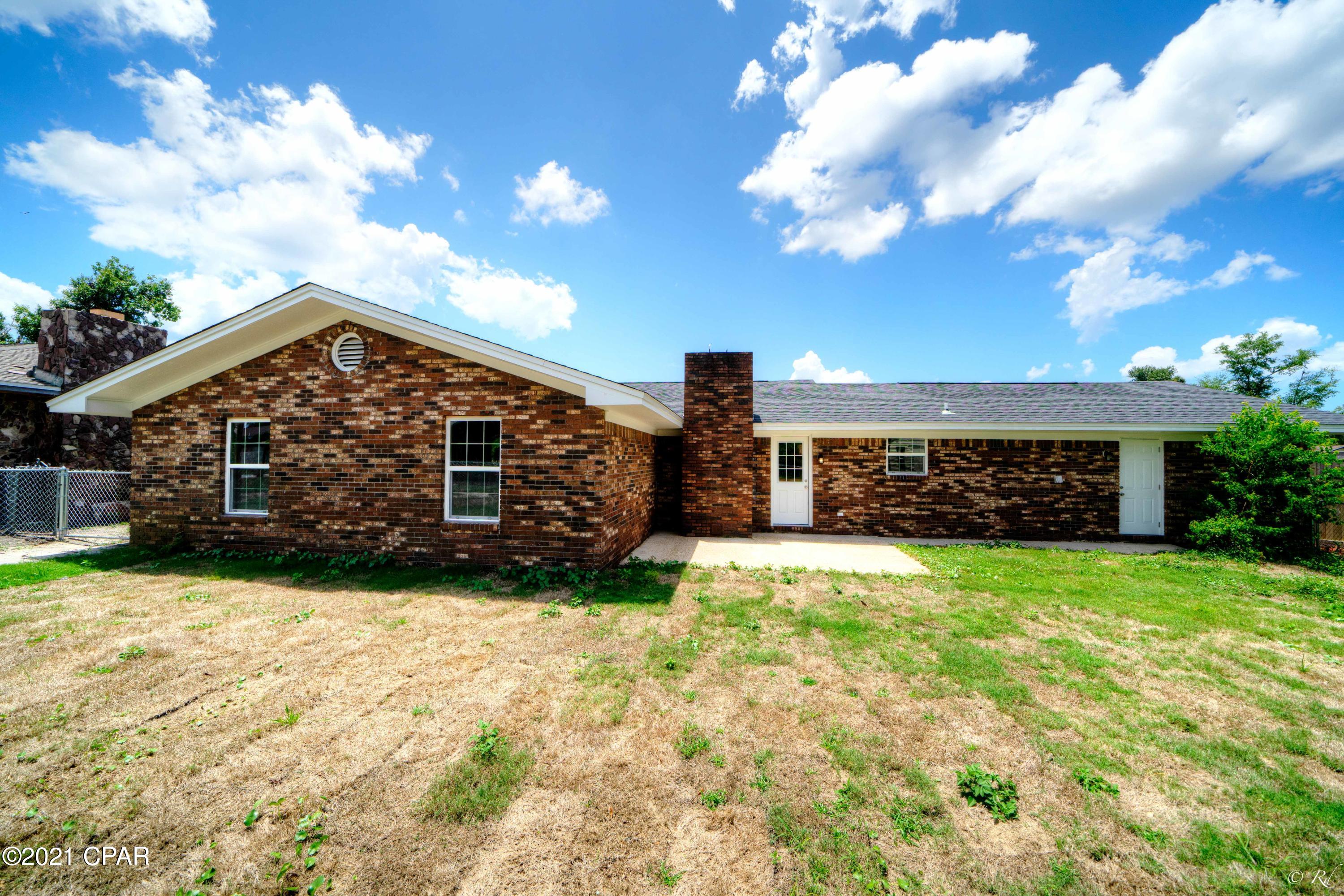 Imperial Oaks - Residential