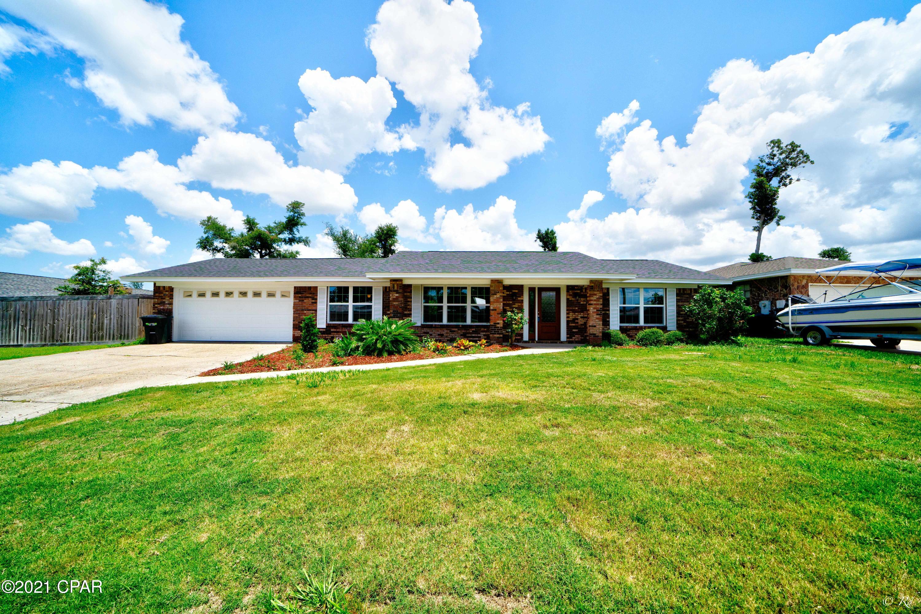 Imperial Oaks - Residential