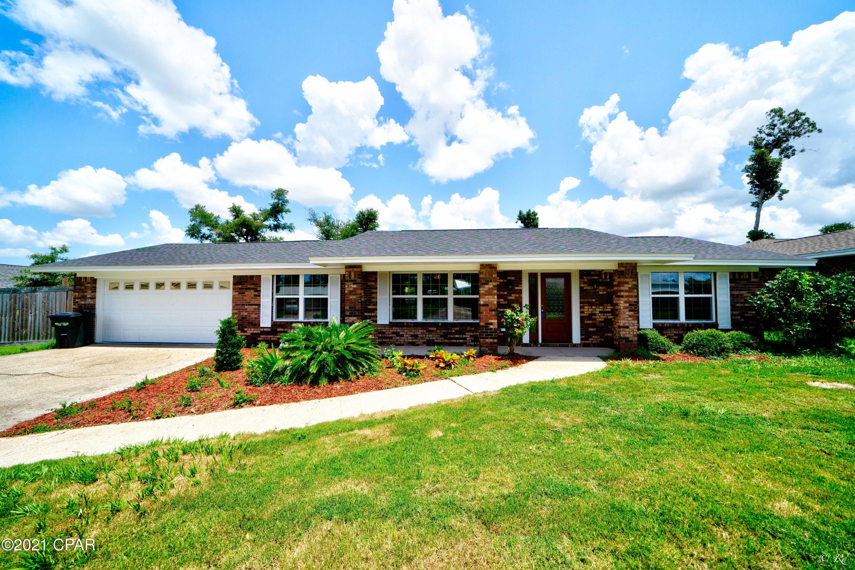 Imperial Oaks - Residential