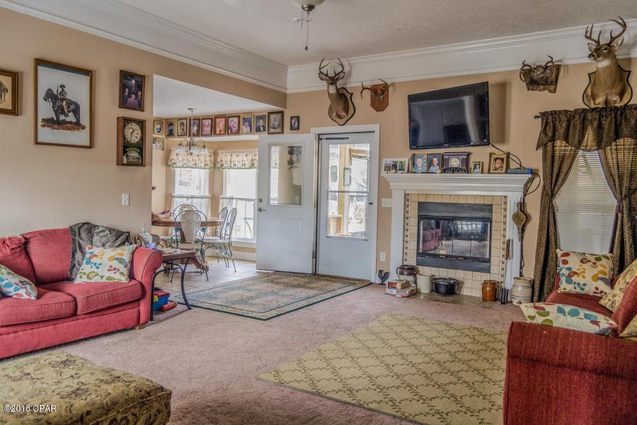 White Western Springs Unit 1 - Residential