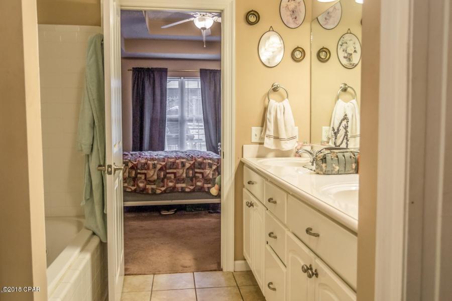 White Western Springs Unit 1 - Residential