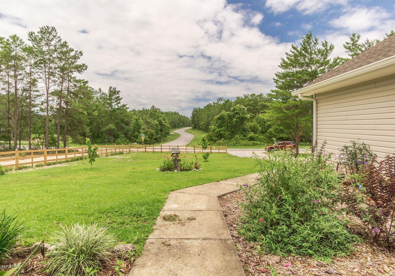 White Western Springs Unit 1 - Residential