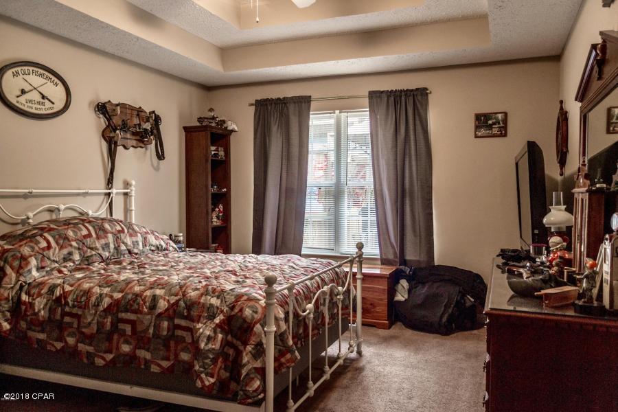 White Western Springs Unit 1 - Residential