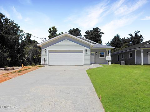 A home in Wewahitchka