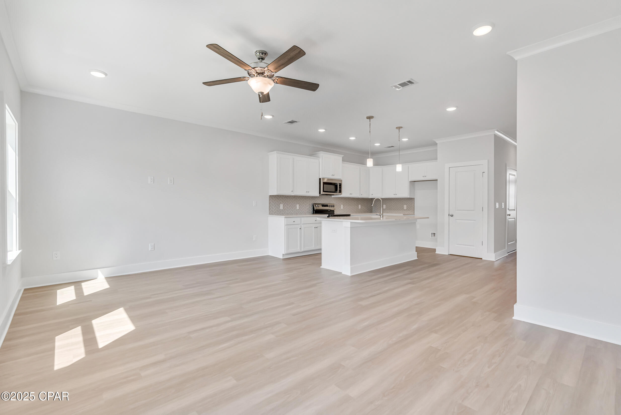 Colonial Landing - Residential