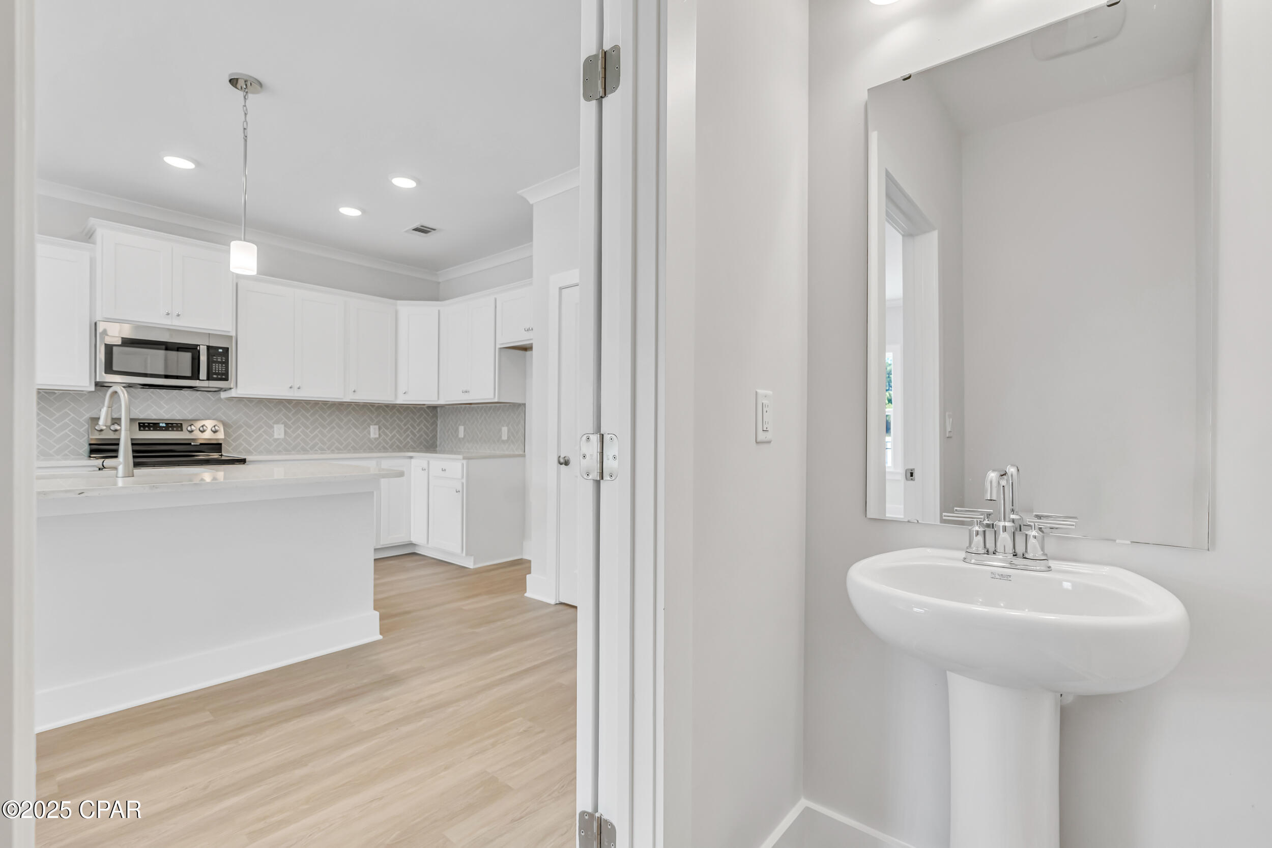 Colonial Landing - Residential