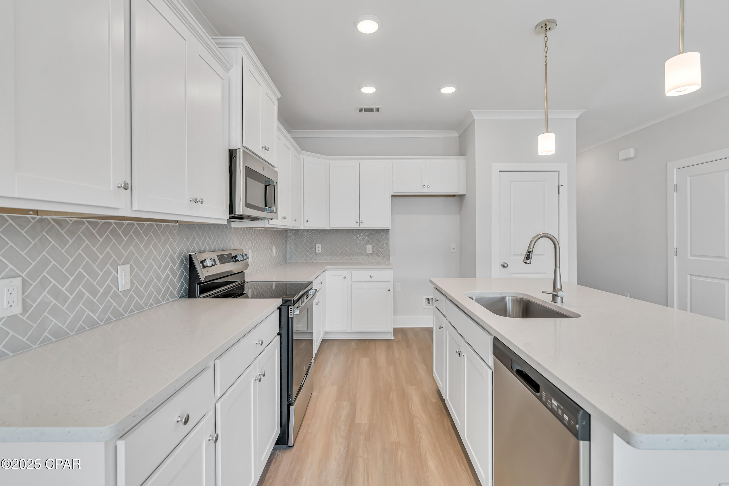 Colonial Landing - Residential