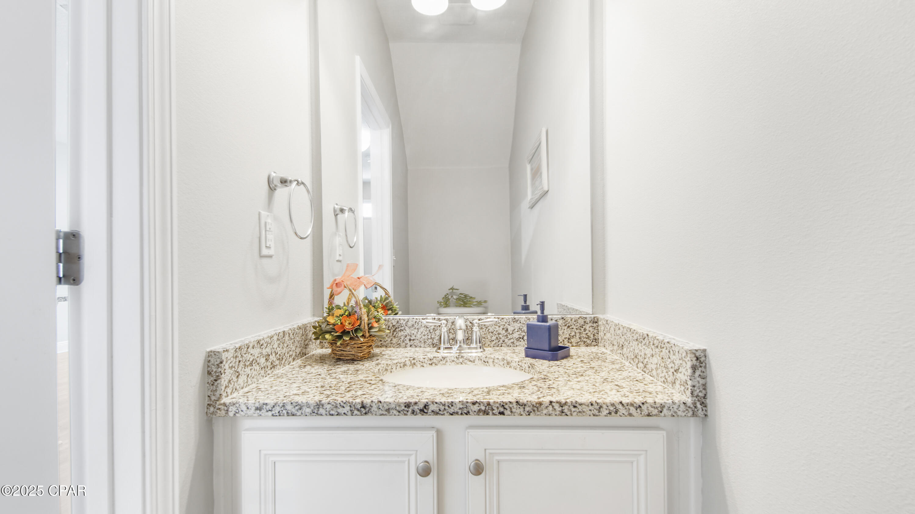 Hathaway Townhomes - Residential Lease