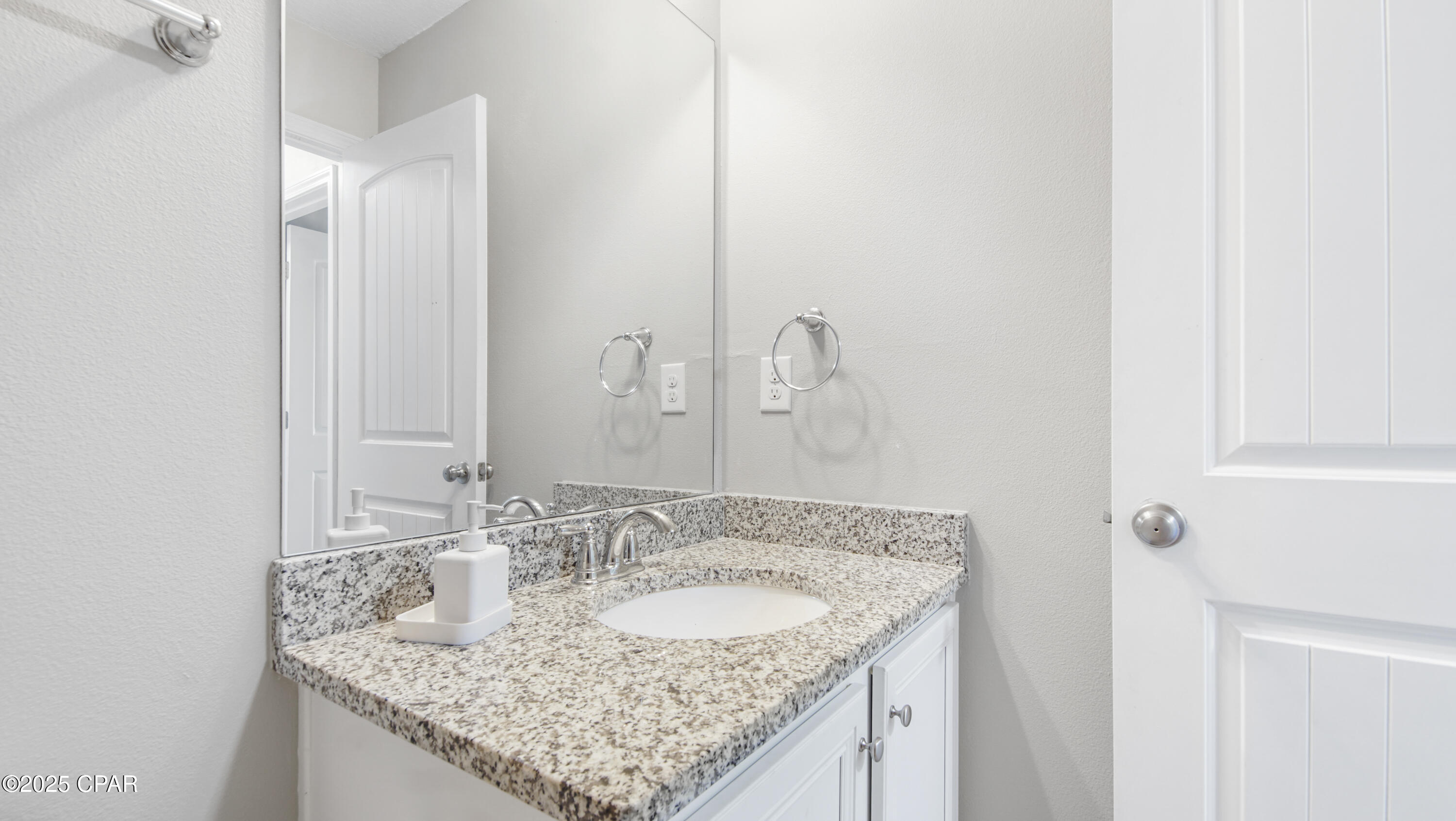 Hathaway Townhomes - Residential Lease