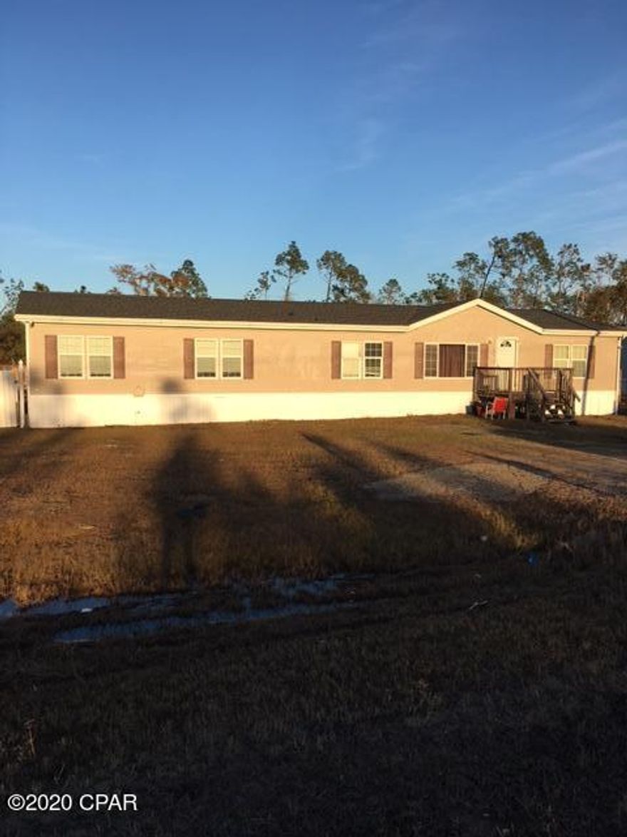 'CURRENTLY UNDER CONTRACT, SELLER ACCEPTING BACKUP OFFERS'

If you are looking for a home lots of room or looking for a great investment property this may be it.   Really nice 4 Bedroom 3 Bath home located on 1.4 acres of land.  You will not want to miss all the space this home has to offer. It features a formal living room, large kitchen with breakfast bar & tons of cabinet space.  It has a family room with fireplace, large master suite with double vanities, garden tub & separate shower.  All situated on large 1.4 acre lot offering privacy.  Great investment property if you want to increase your rental portfolio, very clean and has great rental potential. Call for your private showing today.