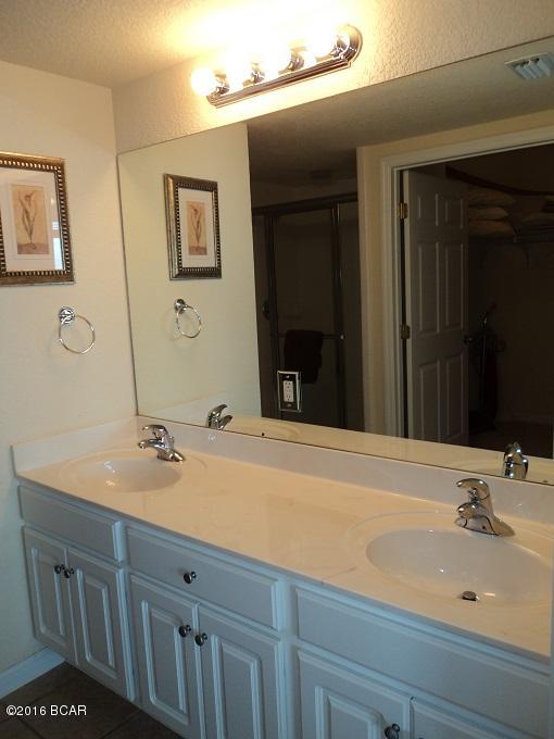 Hibiscus By The Bay - Residential