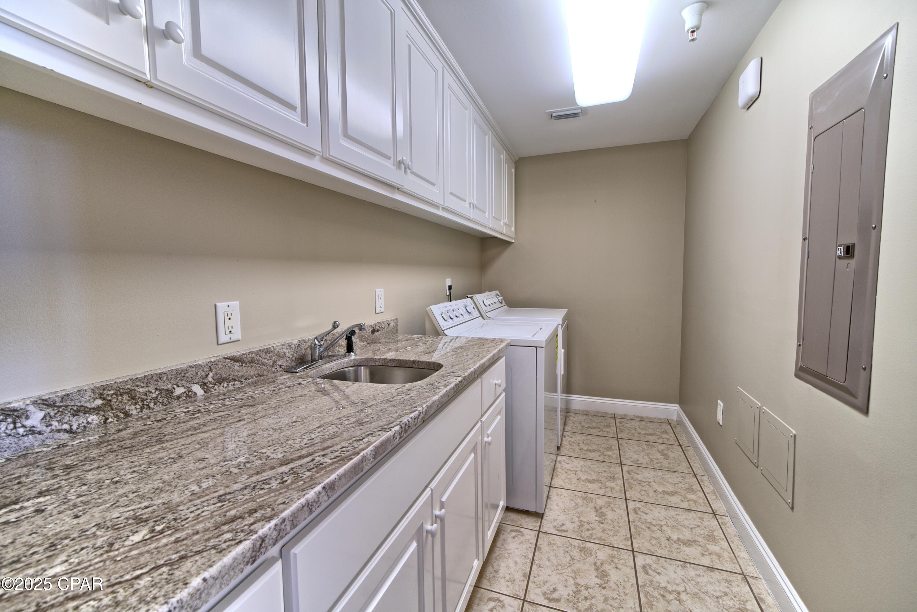 Hidden Dunes Condo - Residential