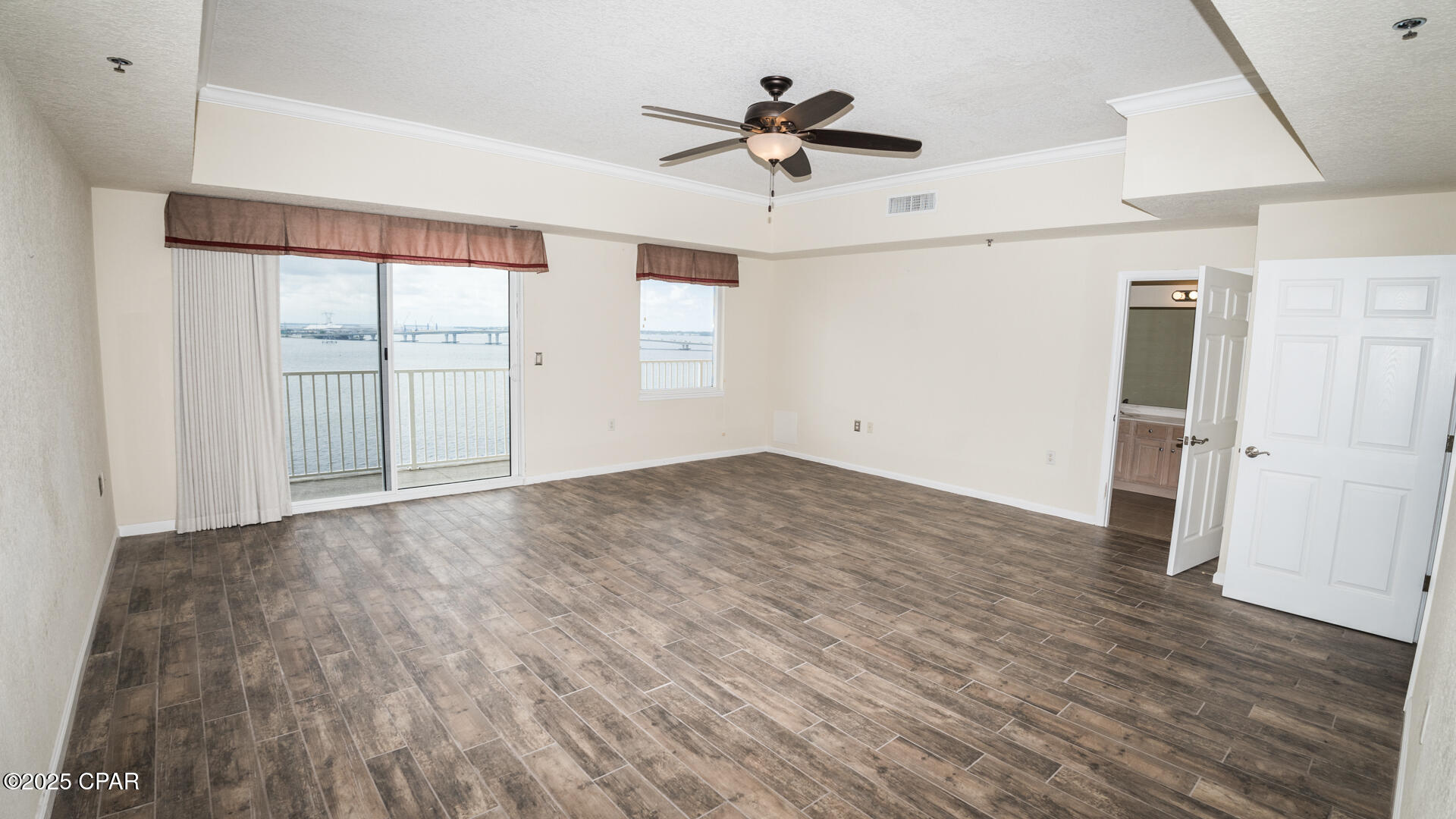 Hibiscus By The Bay - Residential