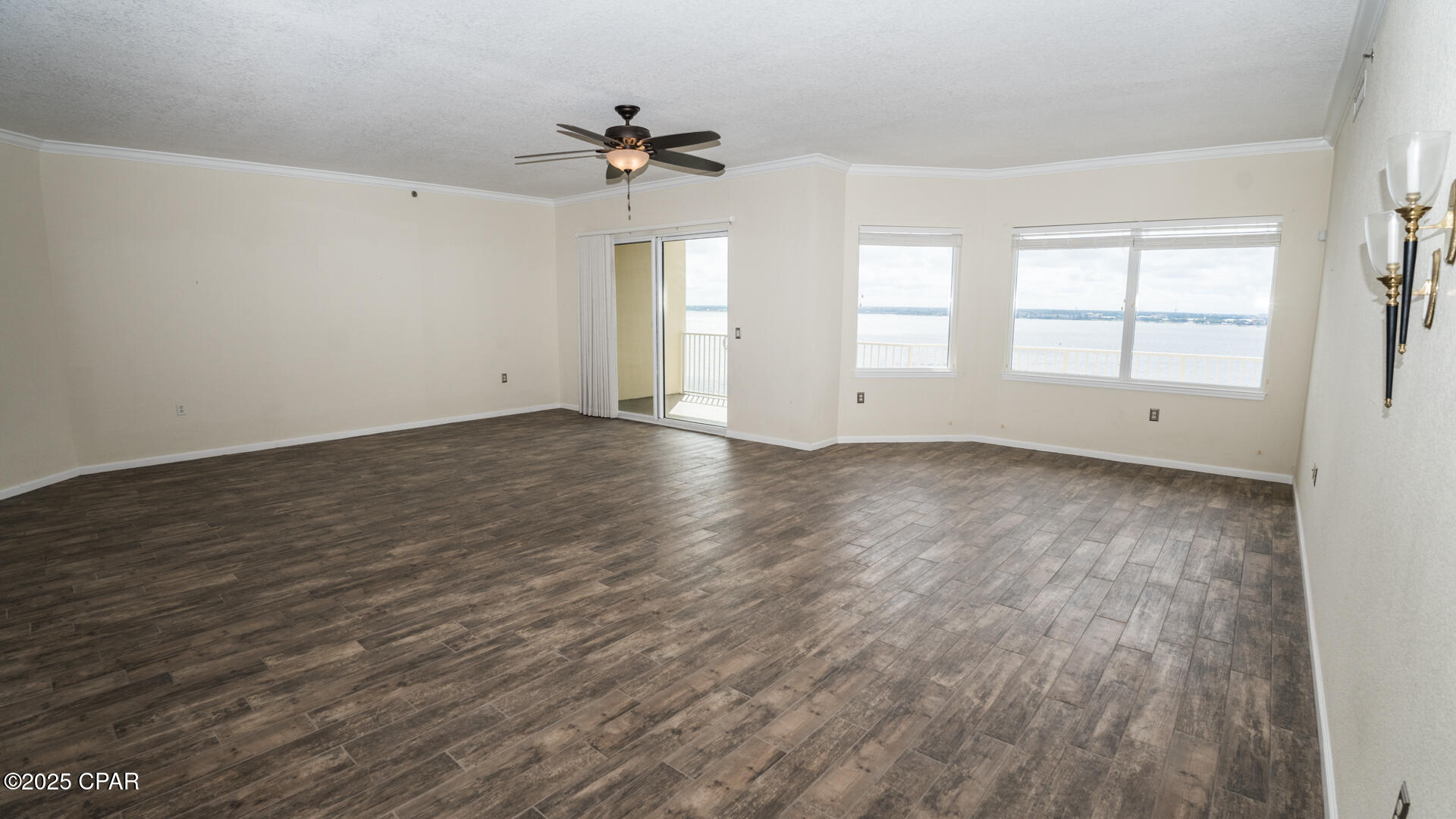 Hibiscus By The Bay - Residential