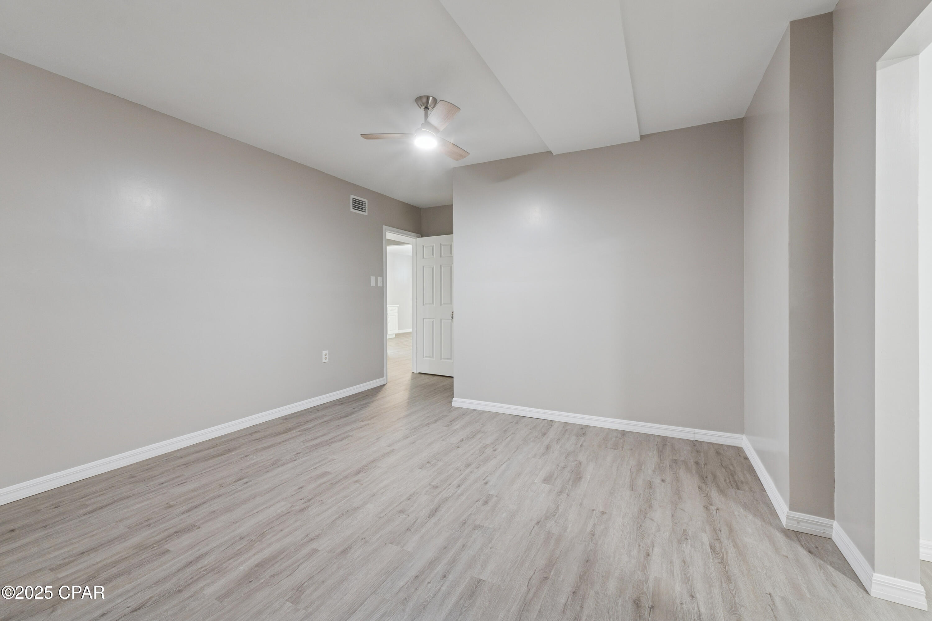 Compass Lake In The Hills - Residential