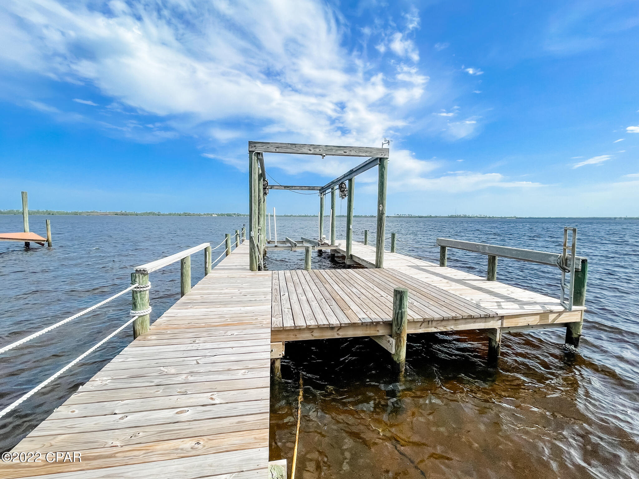 Tropical Bay - Residential