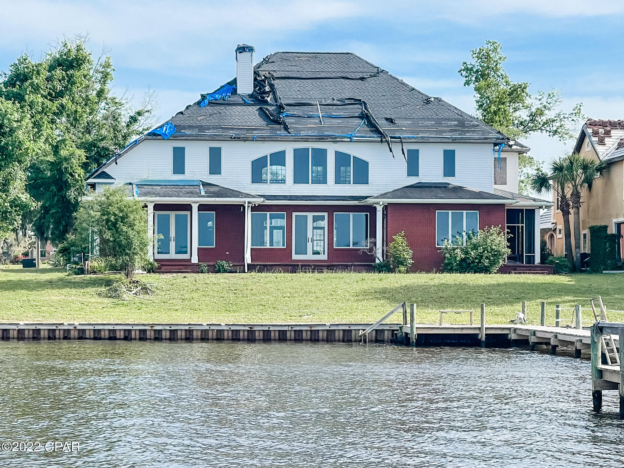 Tropical Bay - Residential