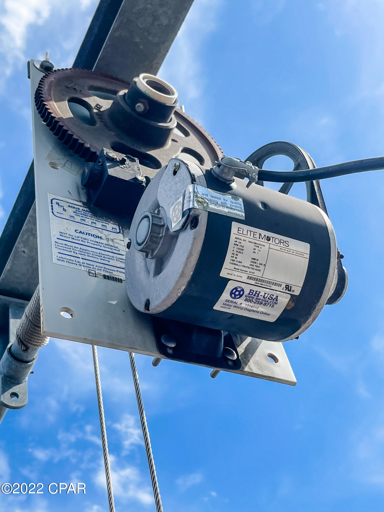 Tropical Bay - Residential