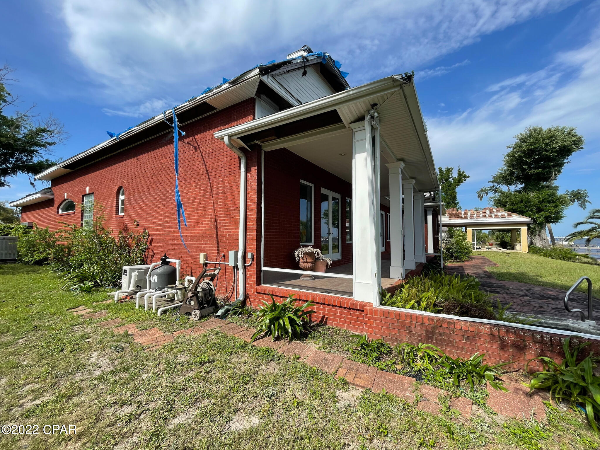 Tropical Bay - Residential