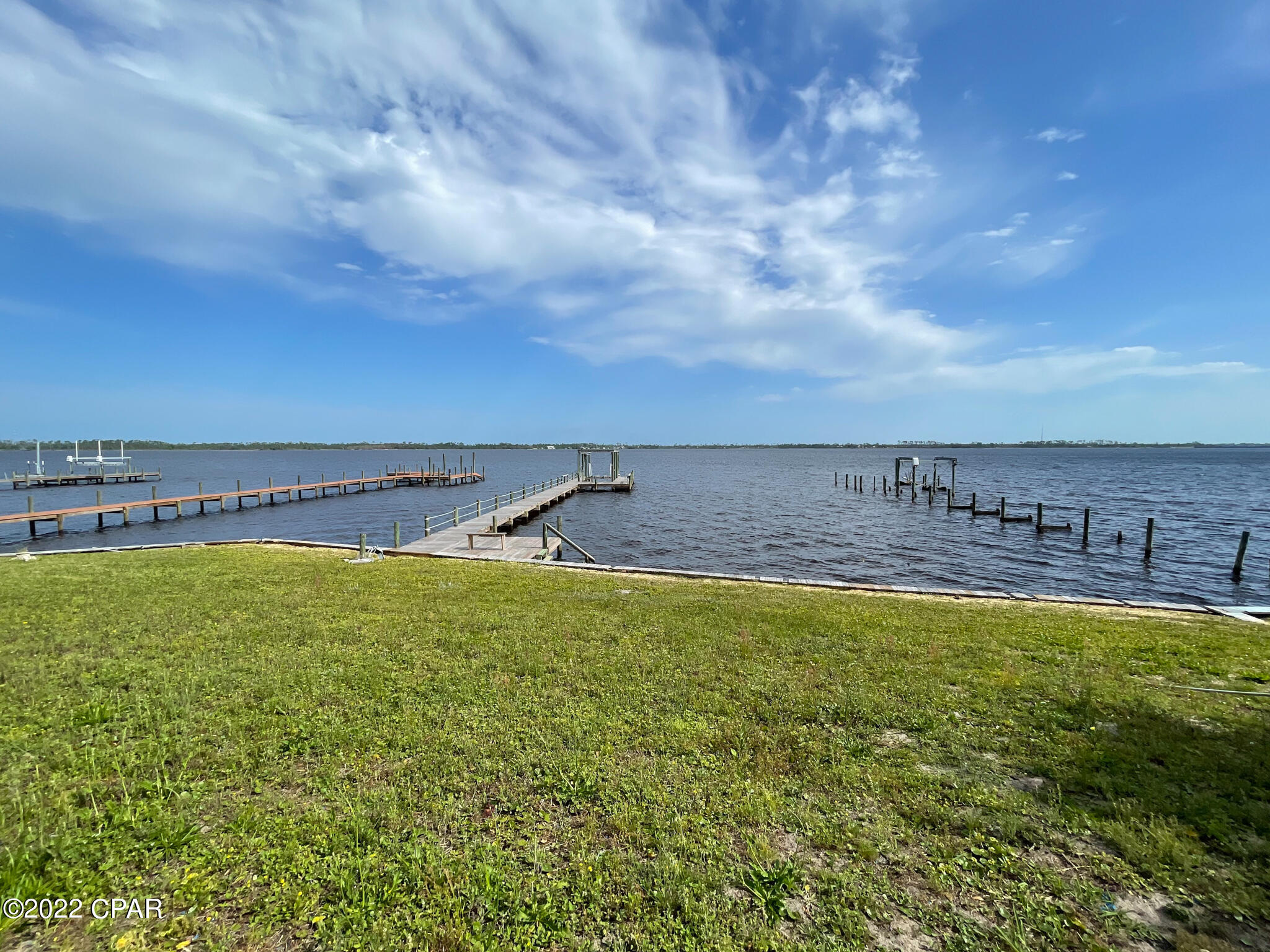 Tropical Bay - Residential