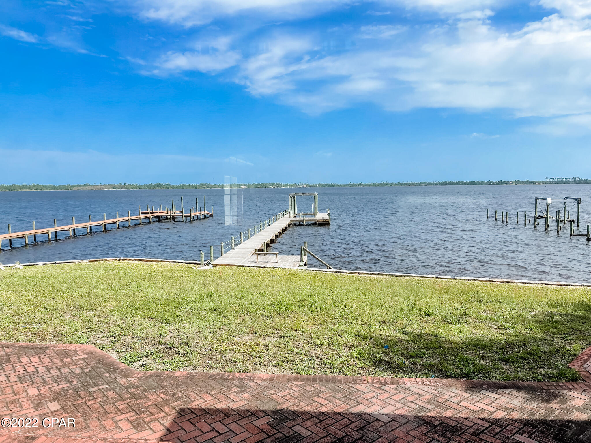 Tropical Bay - Residential