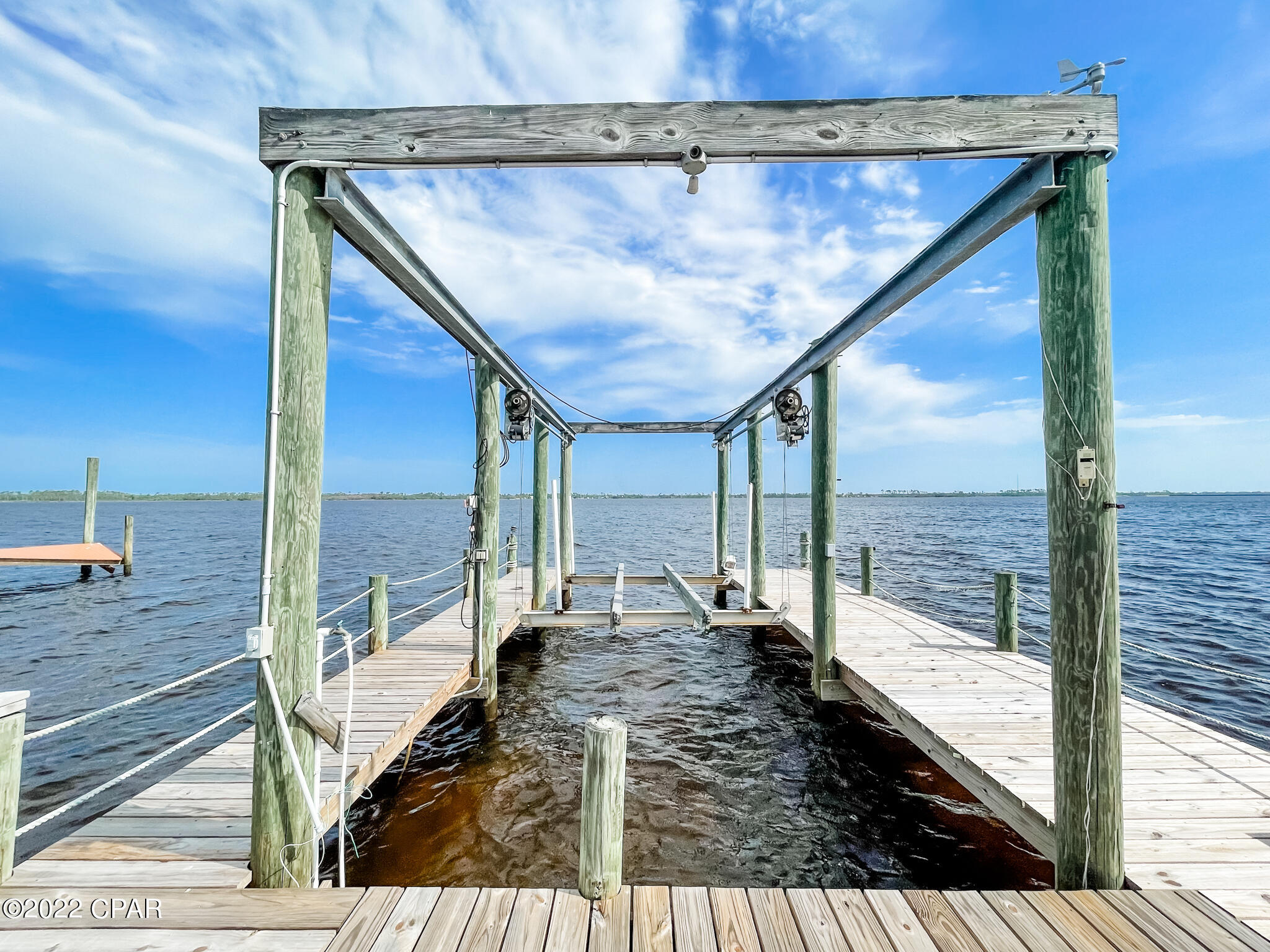 Tropical Bay - Residential