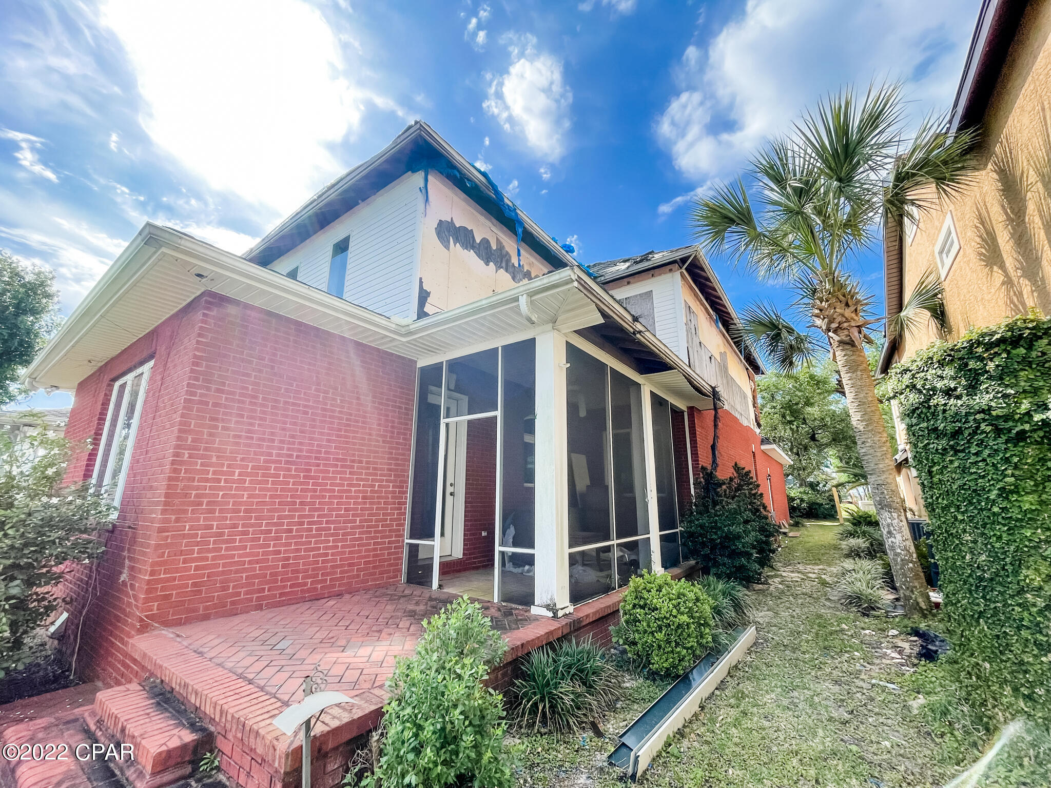 Tropical Bay - Residential