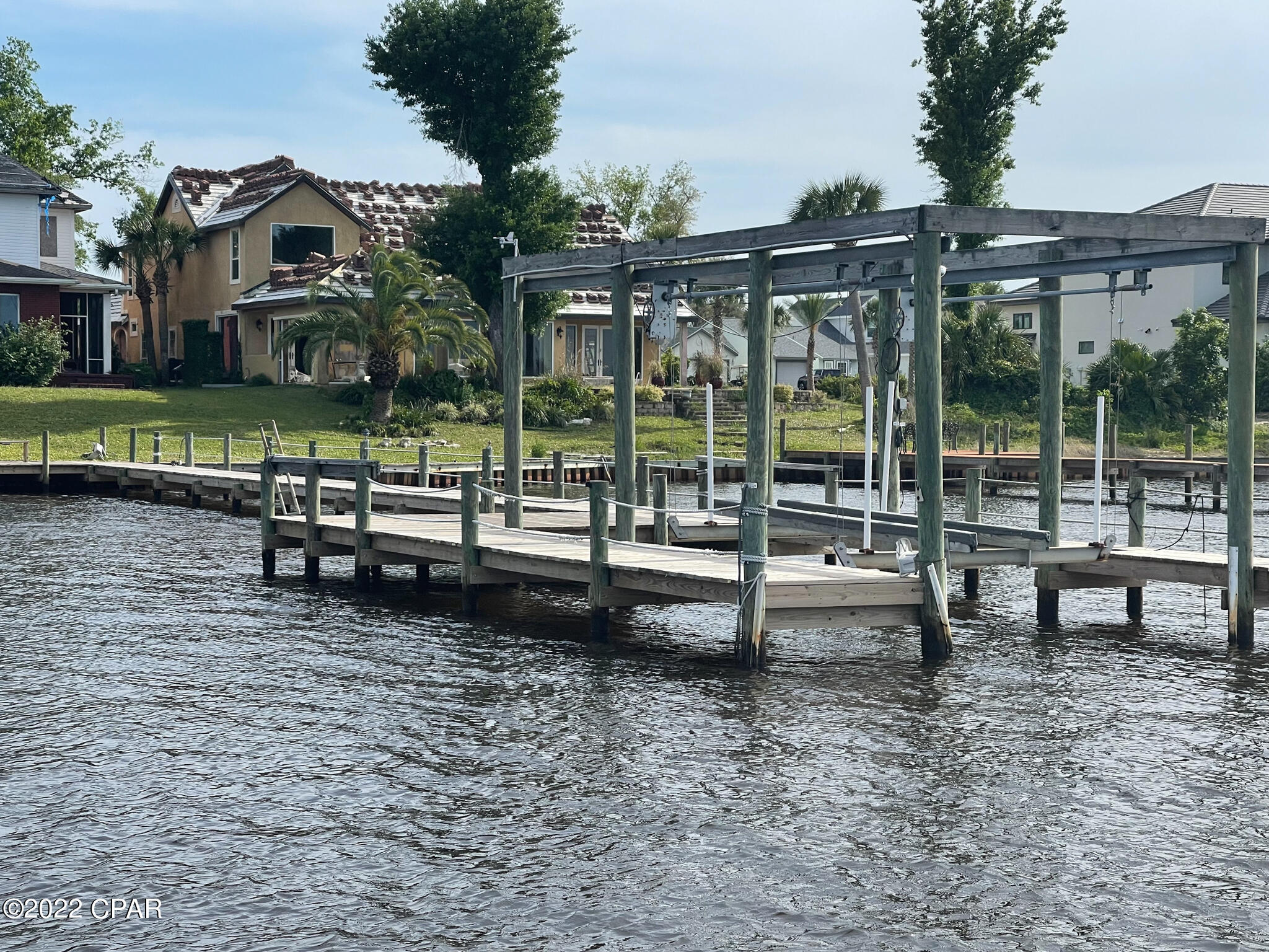 Tropical Bay - Residential