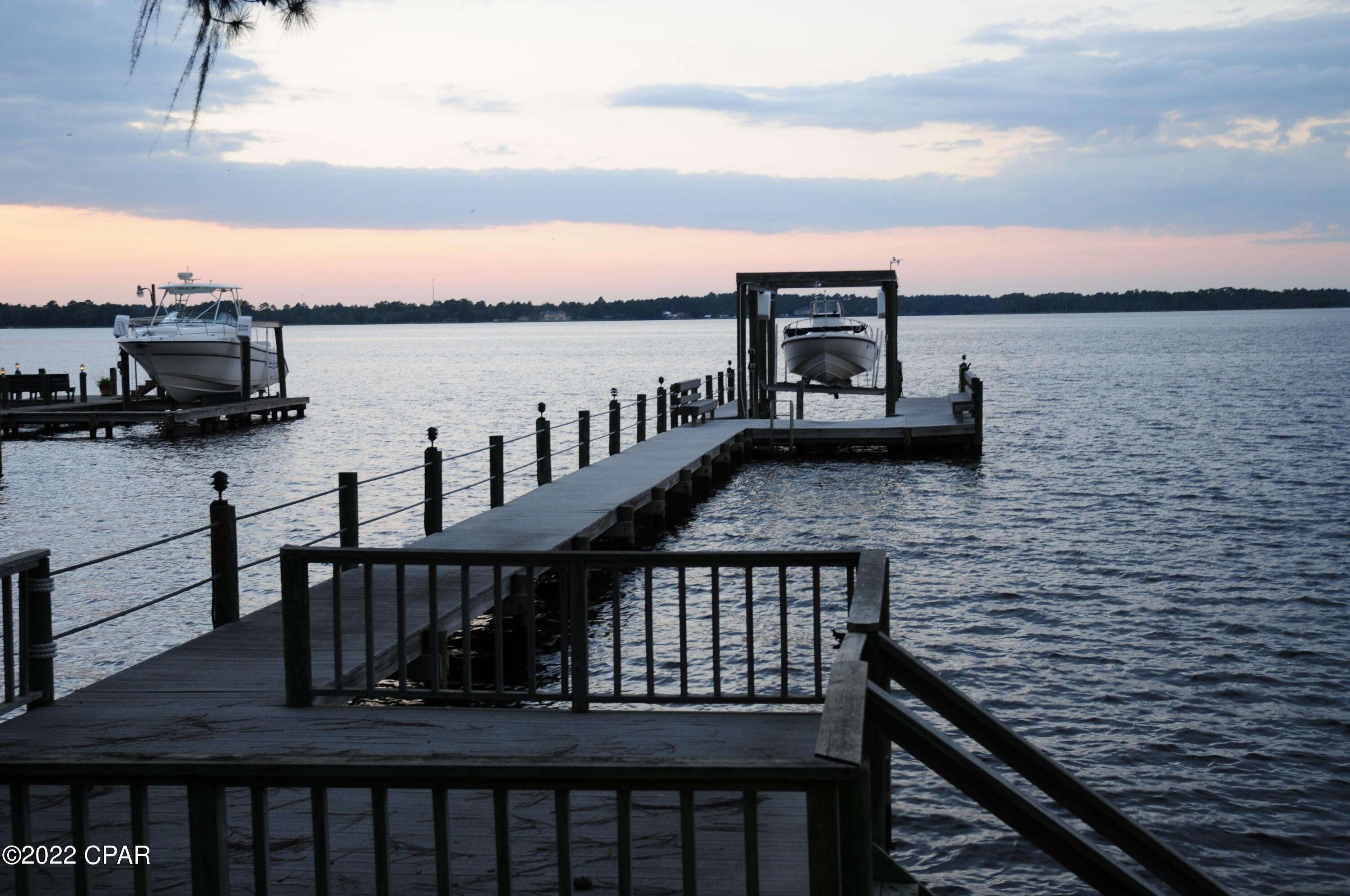 Tropical Bay - Residential