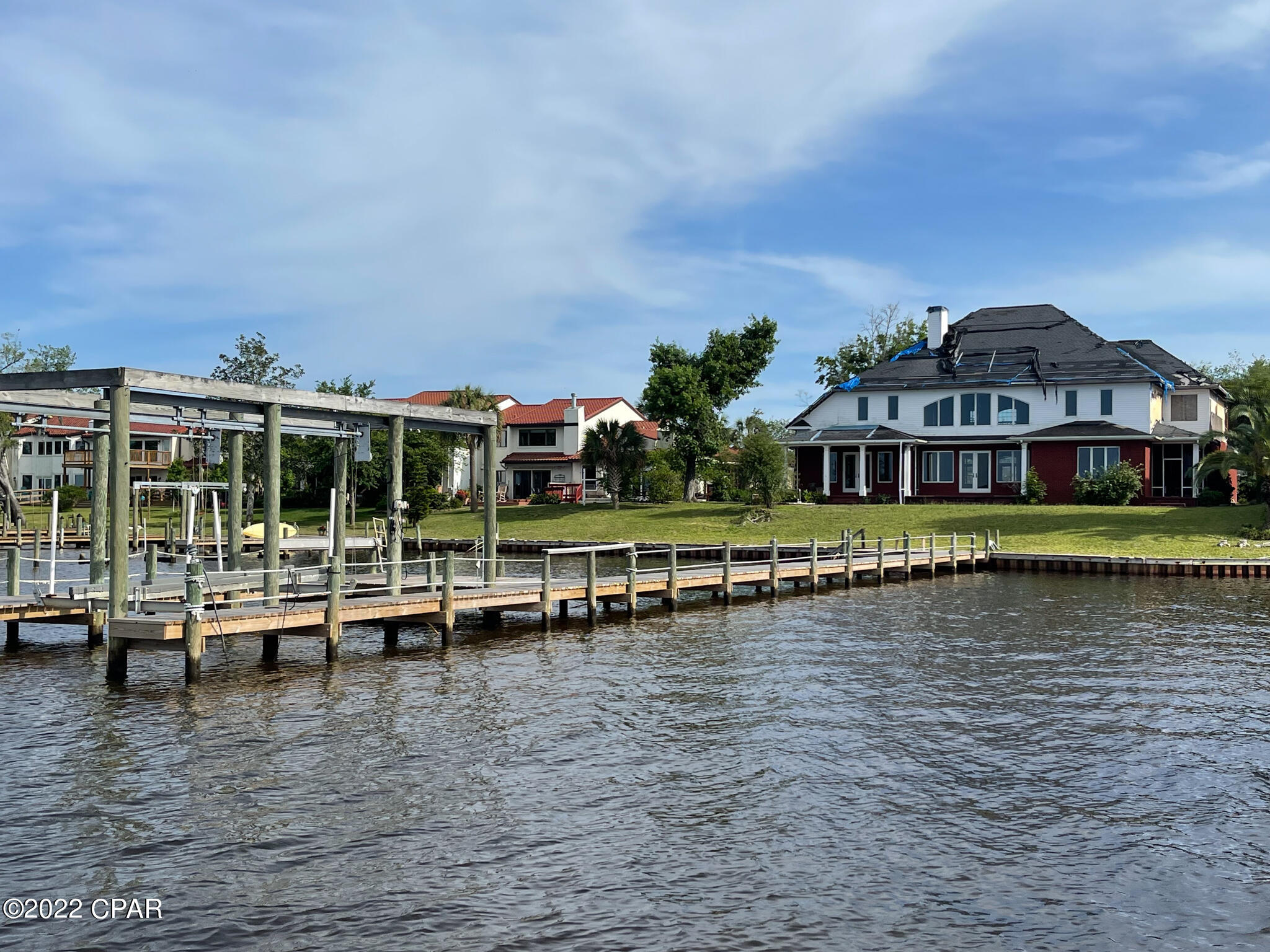 Tropical Bay - Residential