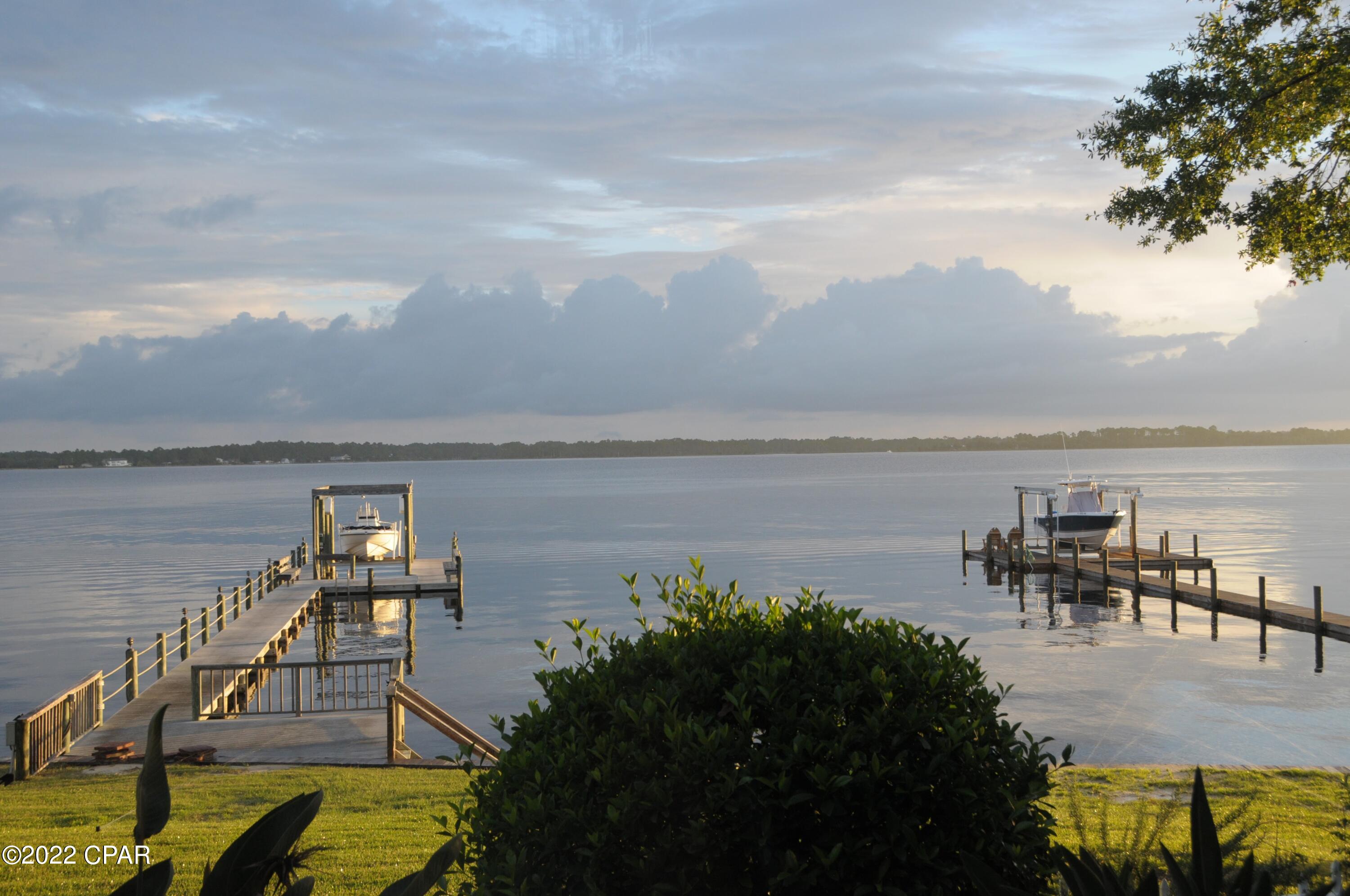 Tropical Bay - Residential