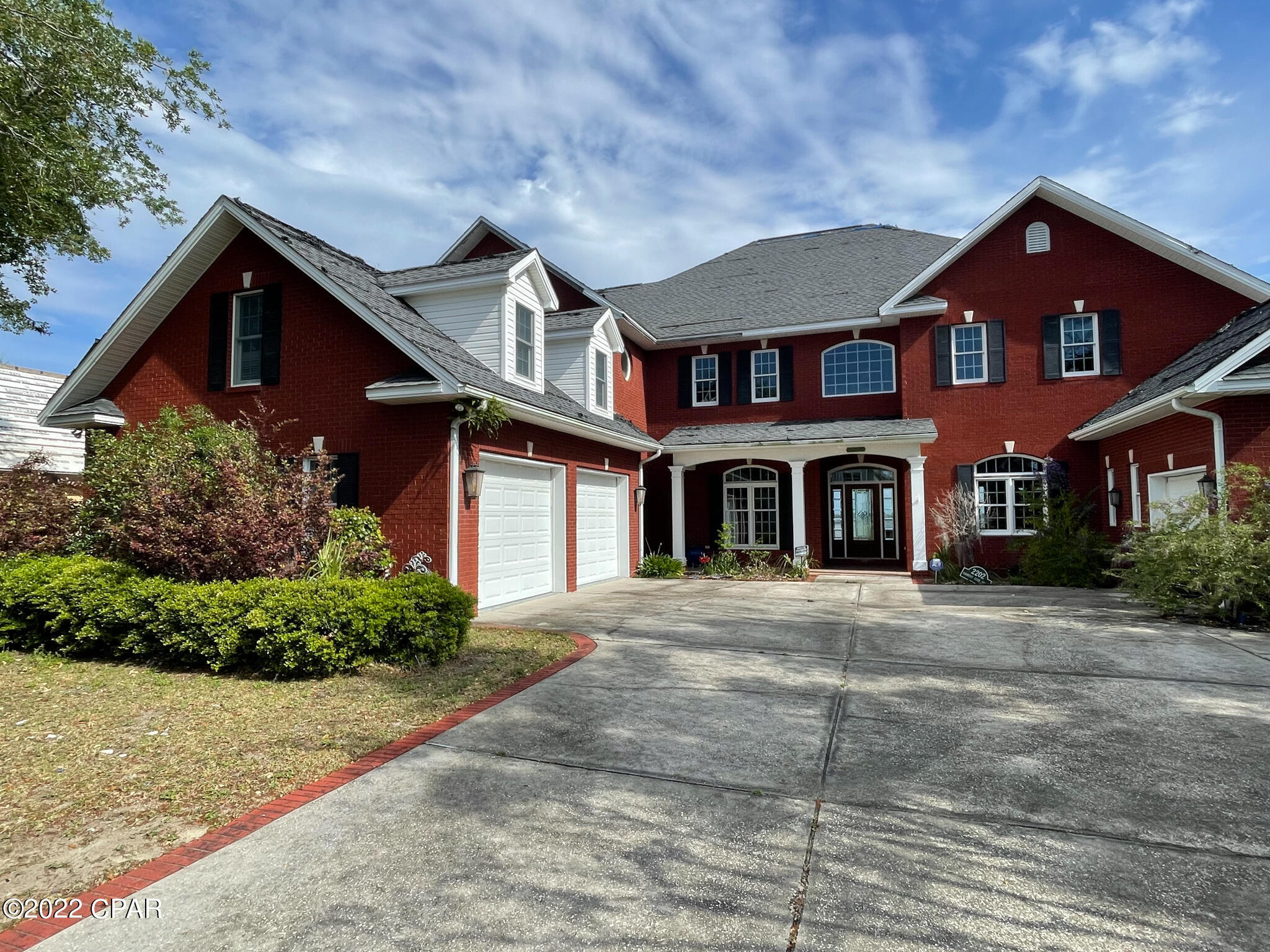 Tropical Bay - Residential