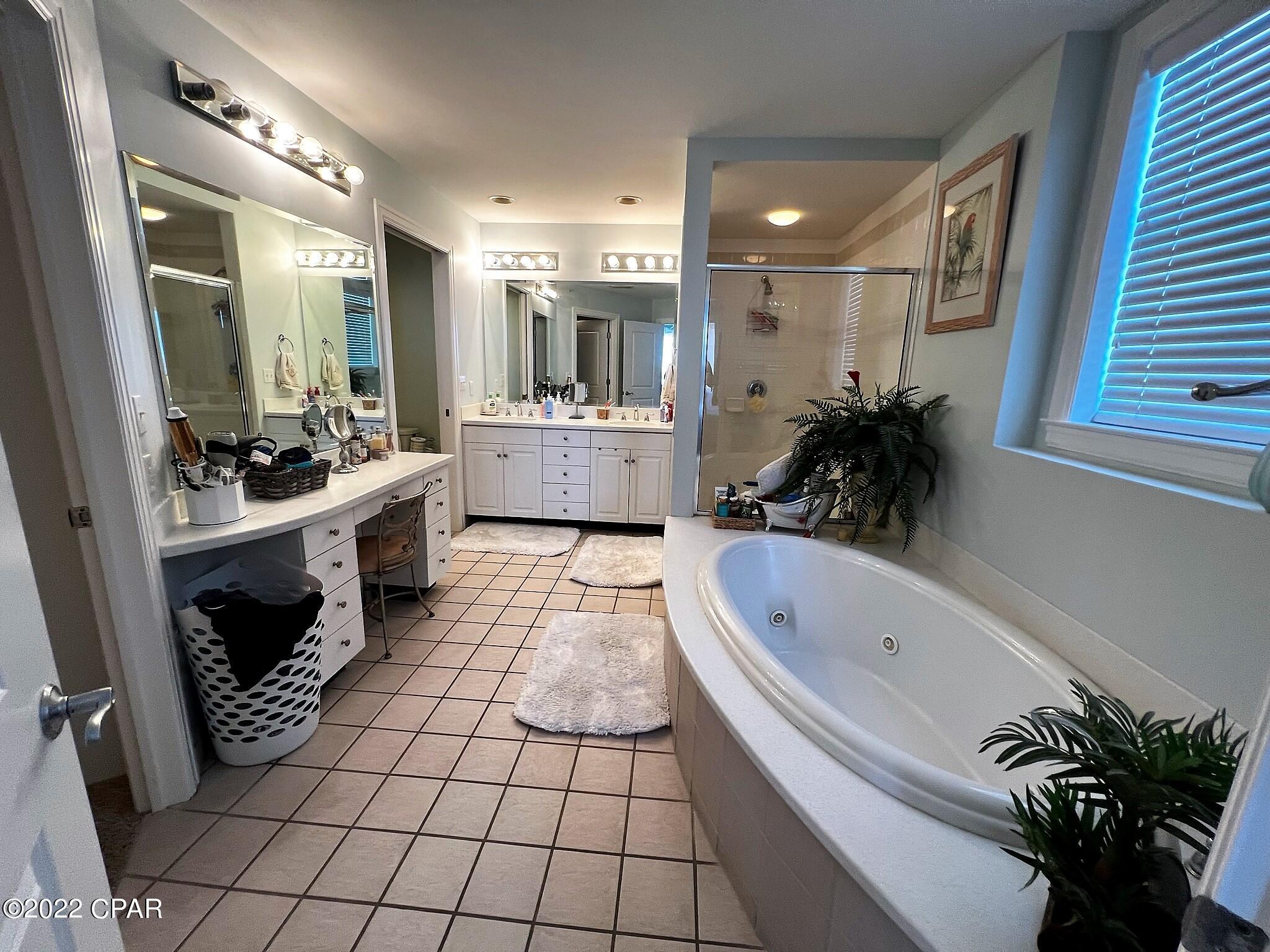 En Soleil Condo - Residential