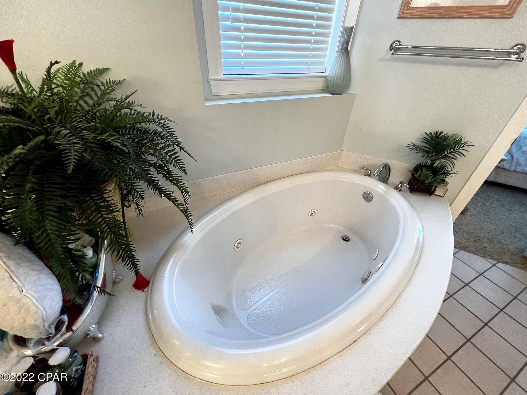 En Soleil Condo - Residential