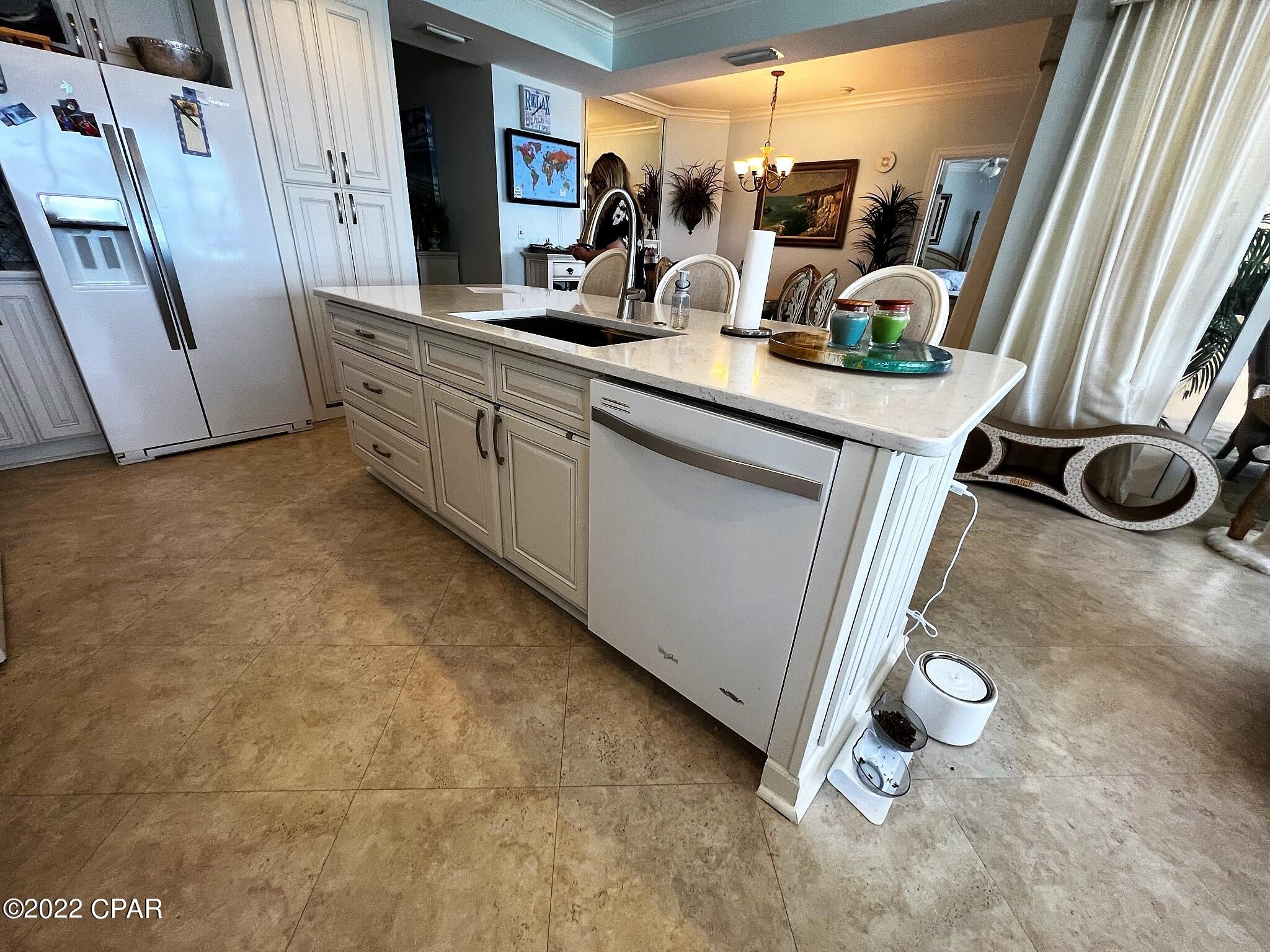 En Soleil Condo - Residential