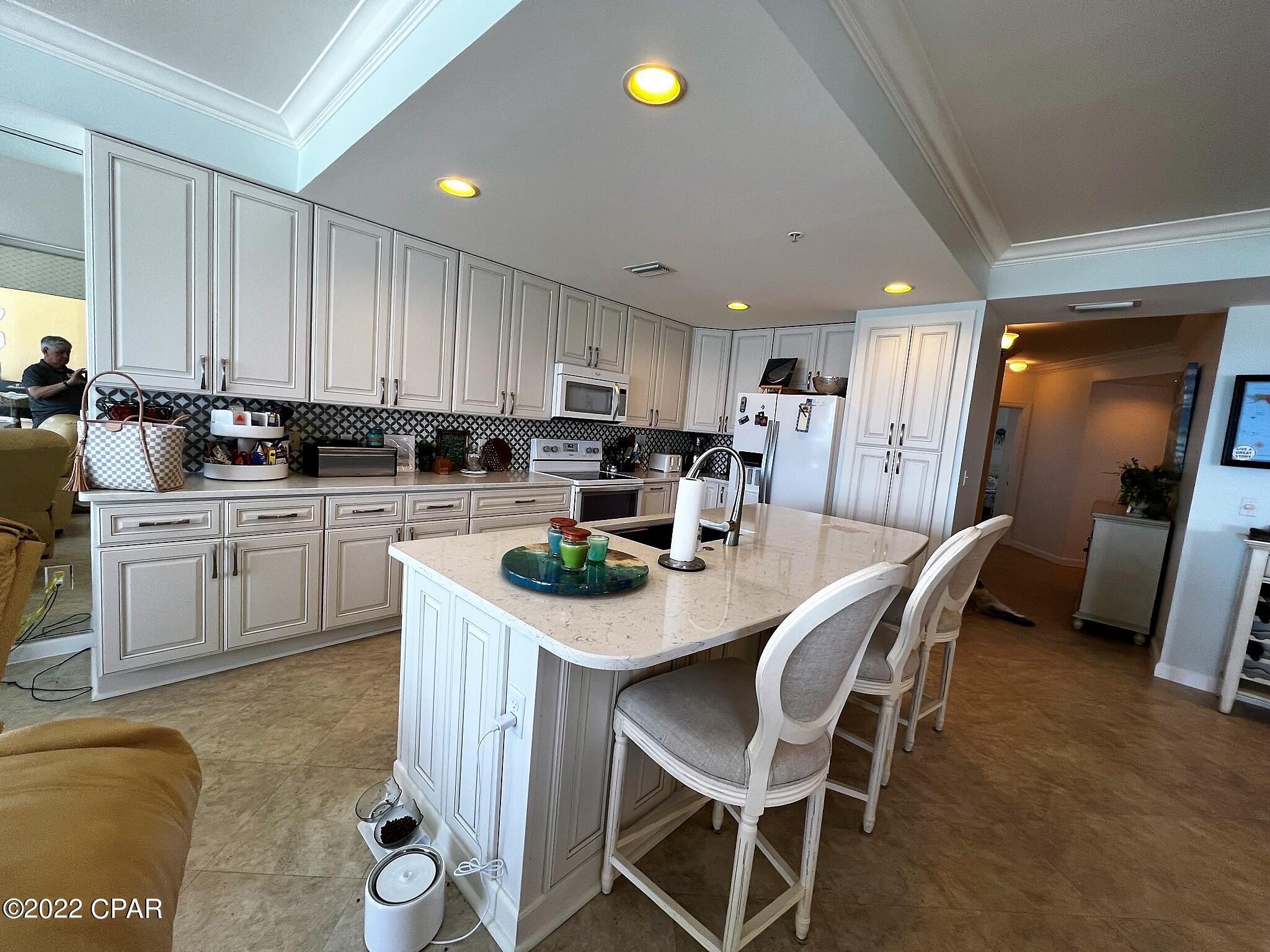 En Soleil Condo - Residential