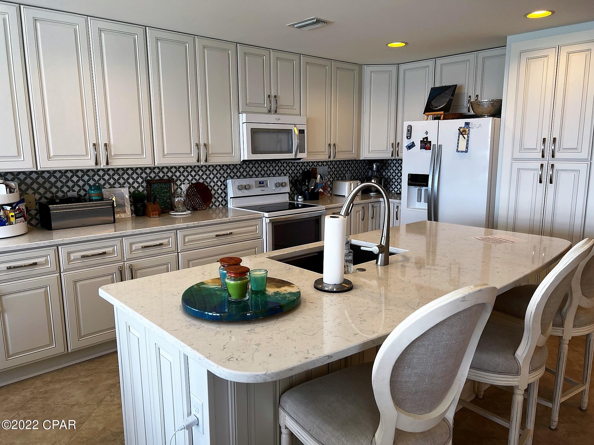 En Soleil Condo - Residential