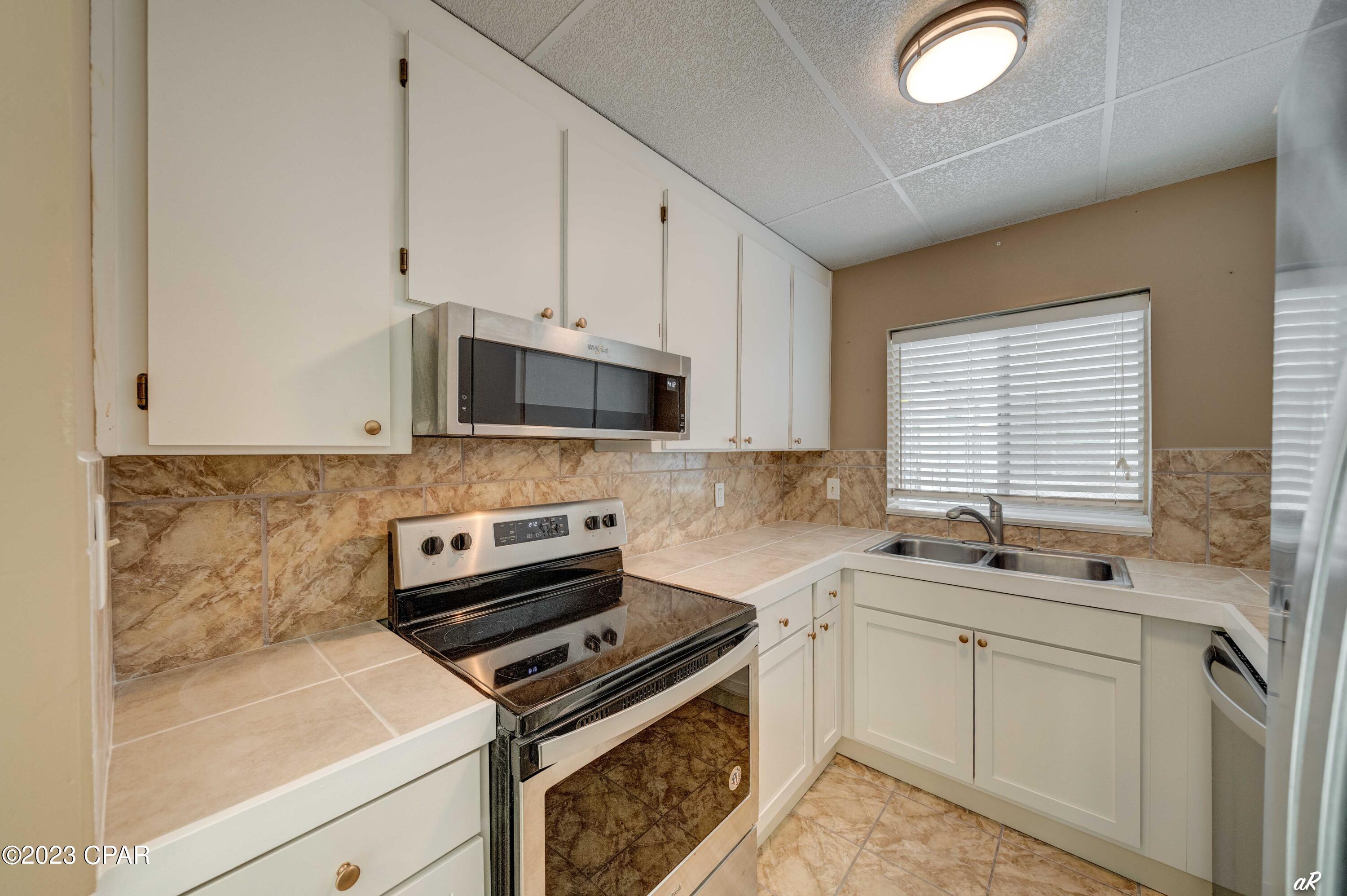 Bay Club Condo Ph 2 - Residential