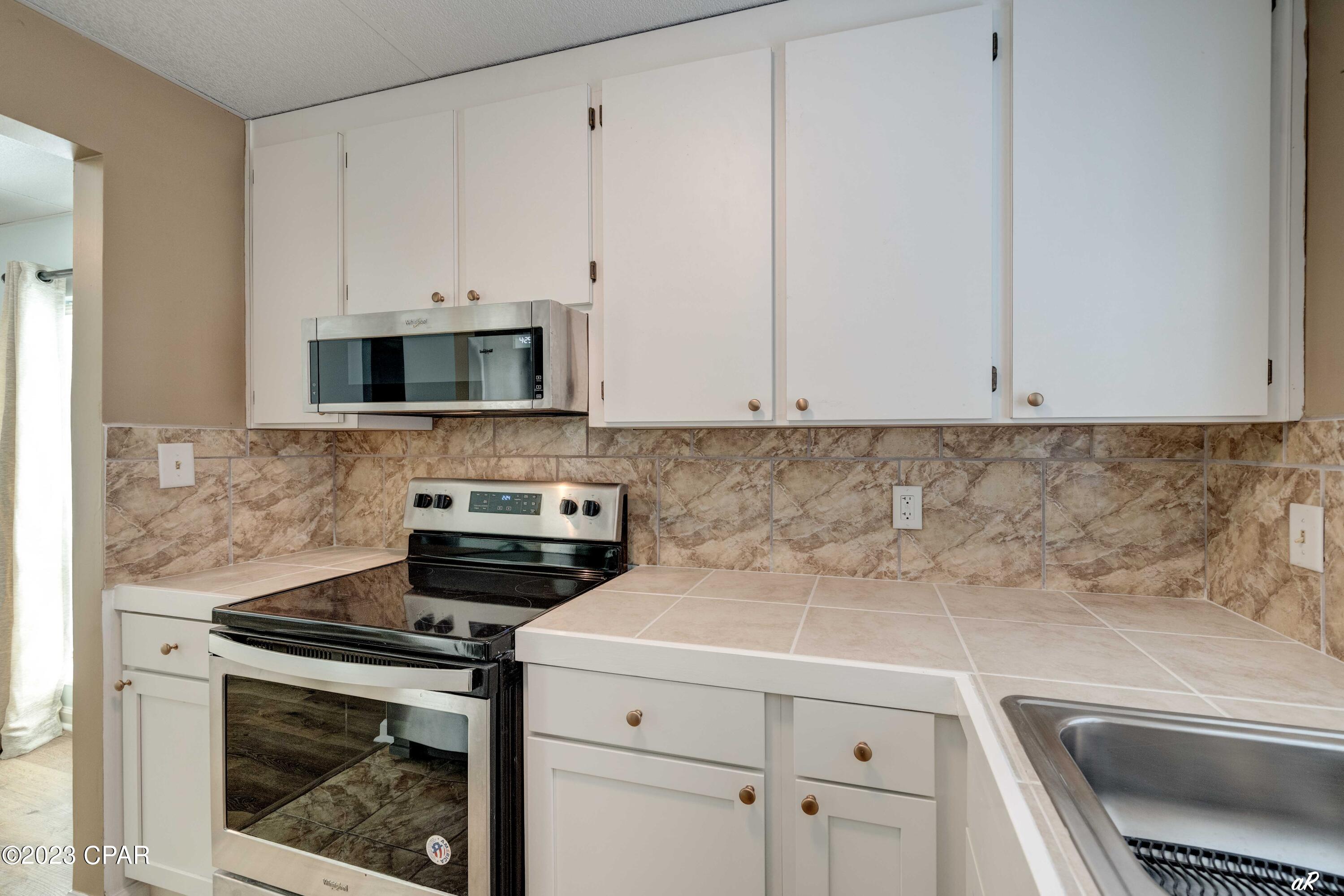 Bay Club Condo Ph 2 - Residential