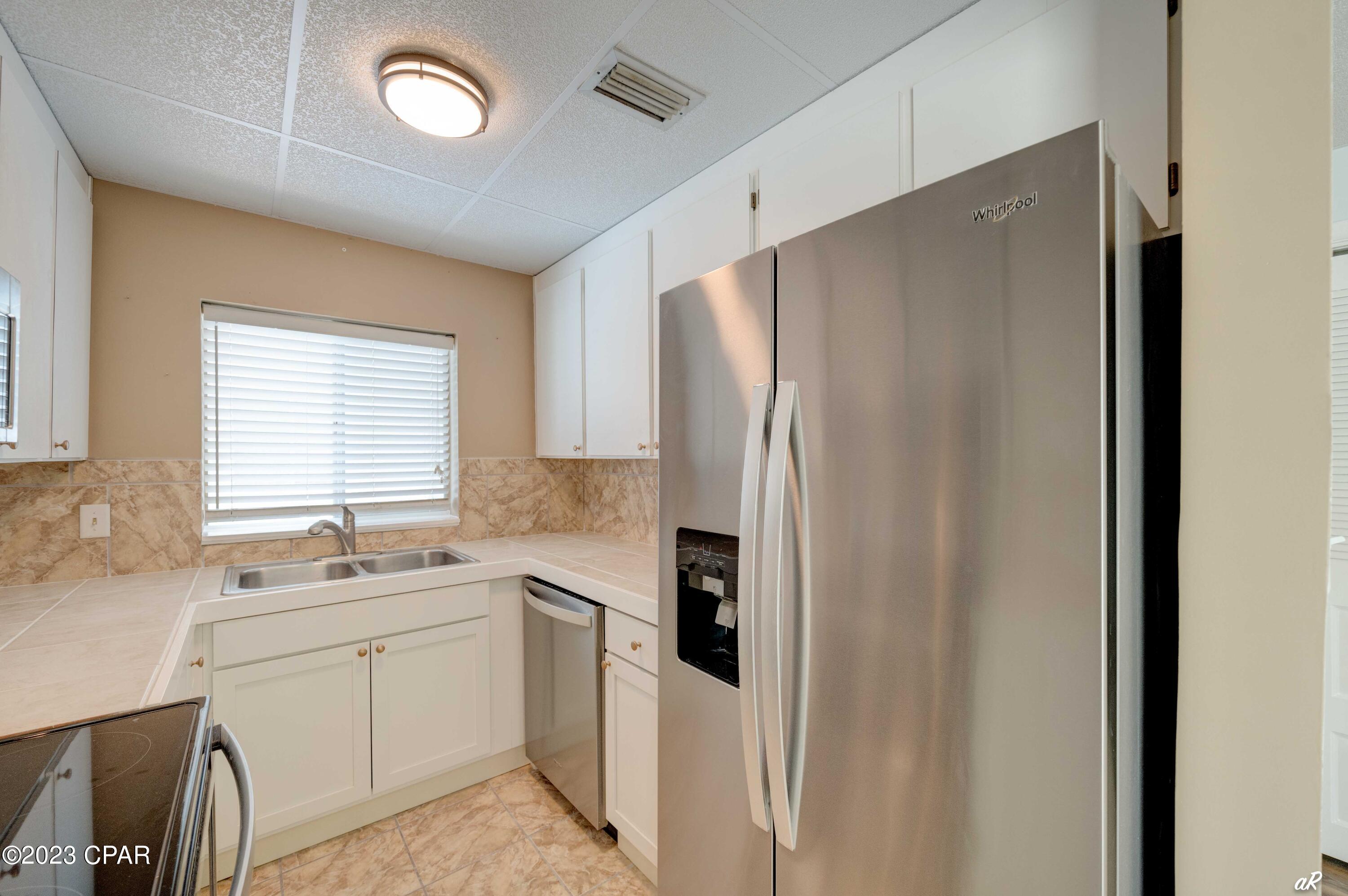 Bay Club Condo Ph 2 - Residential